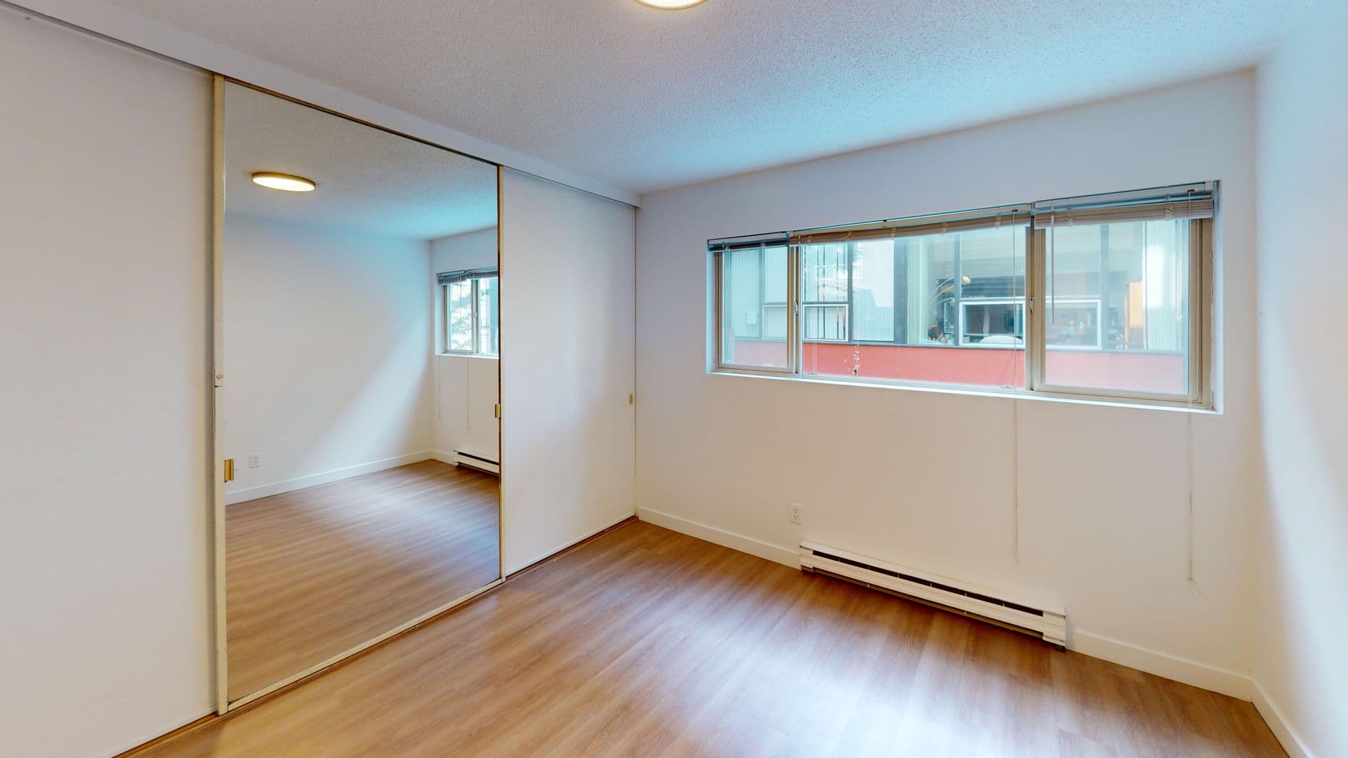 Seattle Apartment: 323 Belmont Ave E