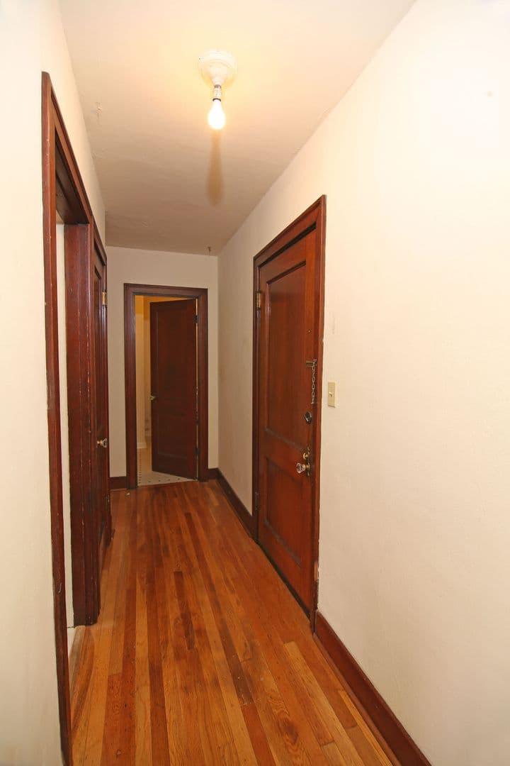 Seattle Apartment: 309 Belmont Ave E