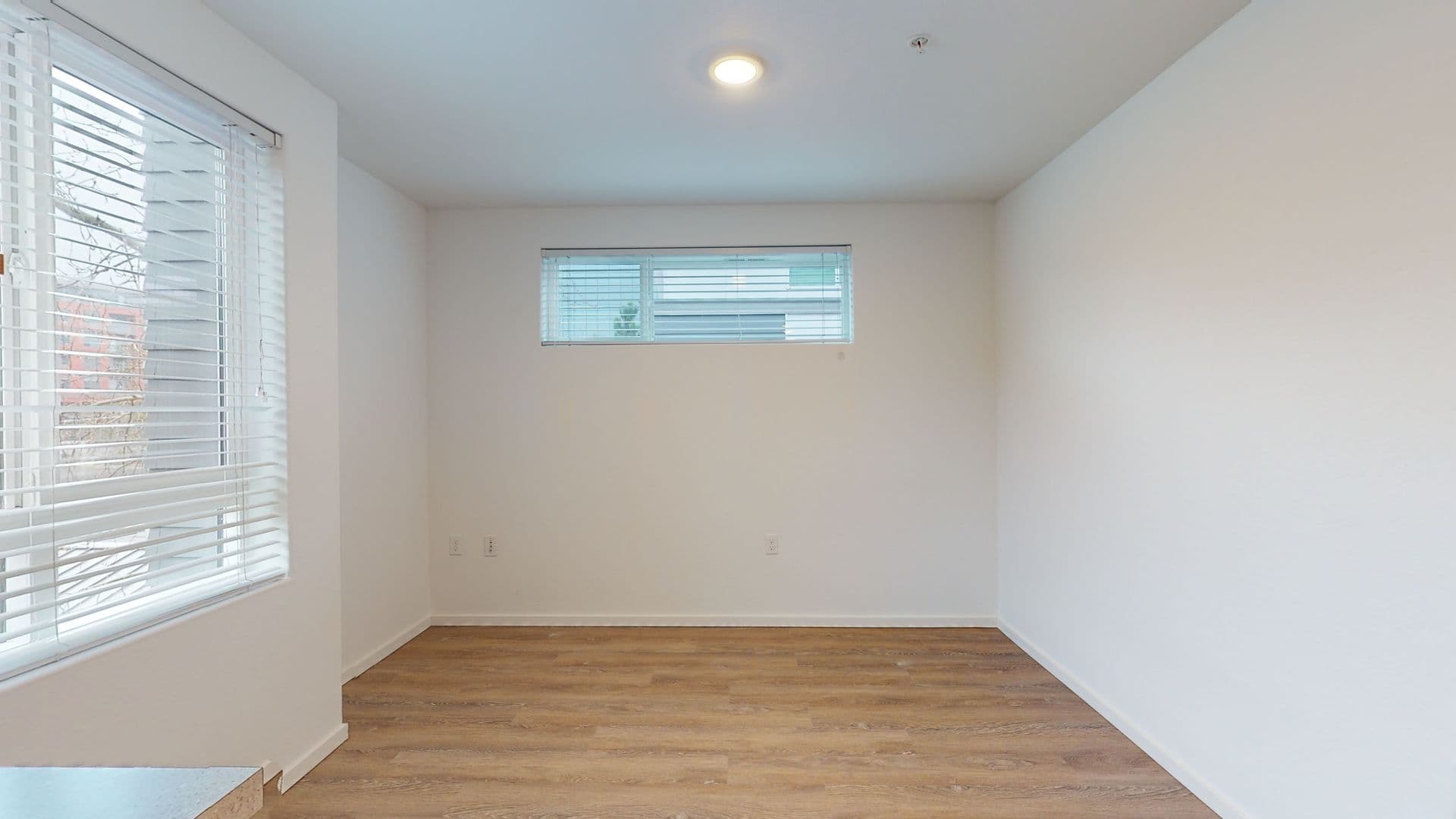 Kirkland Apartment: 450 Central Way