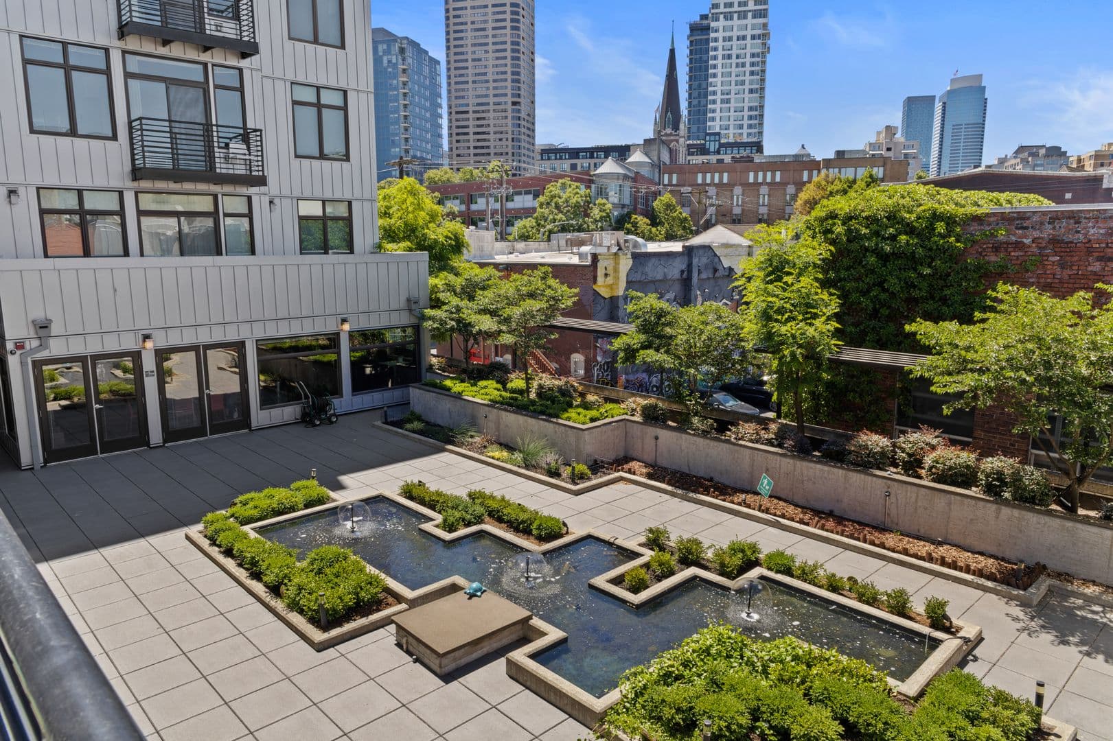 Seattle Apartment: 954 E. Union St.