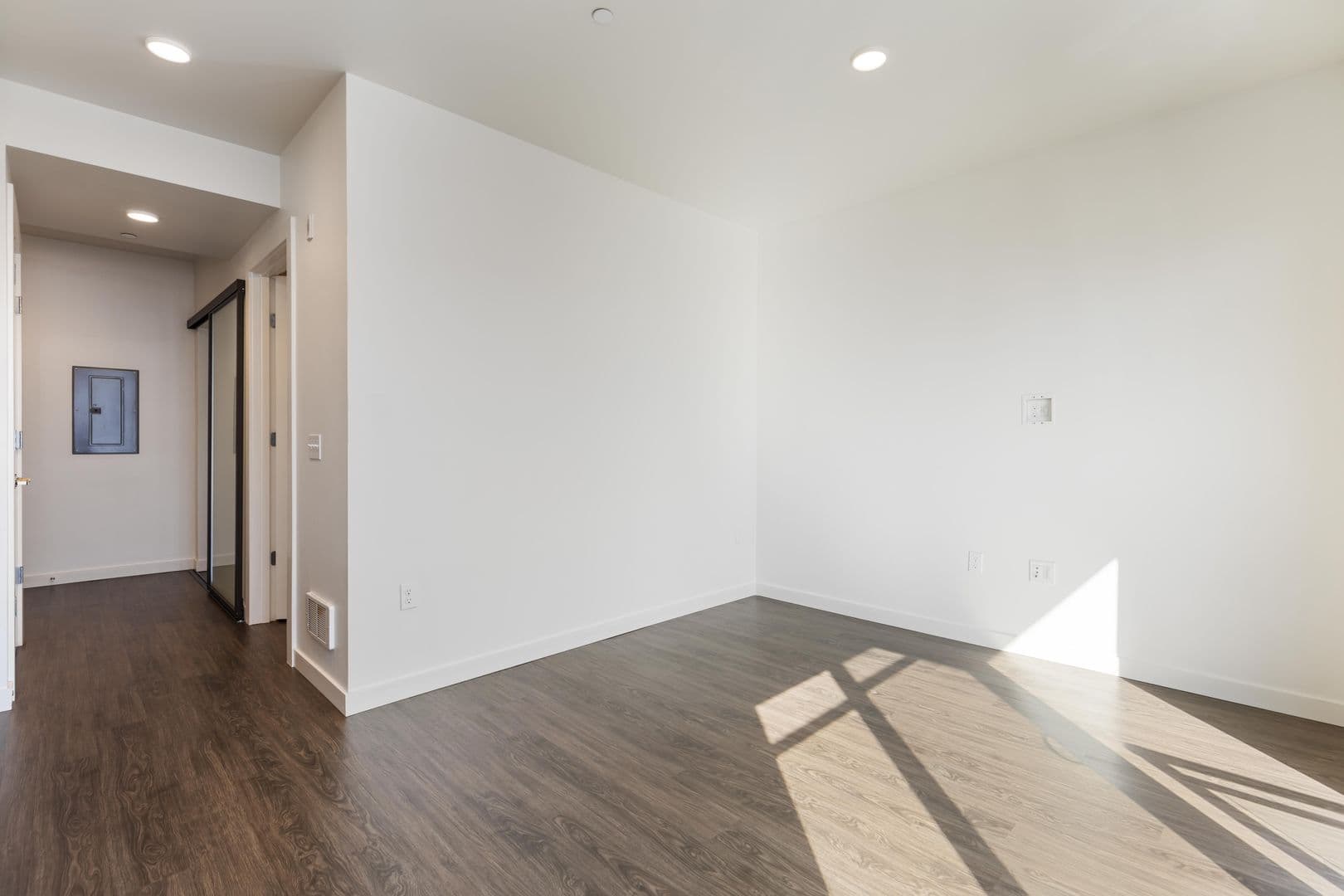 Seattle Apartment: 840 E. Denny Way