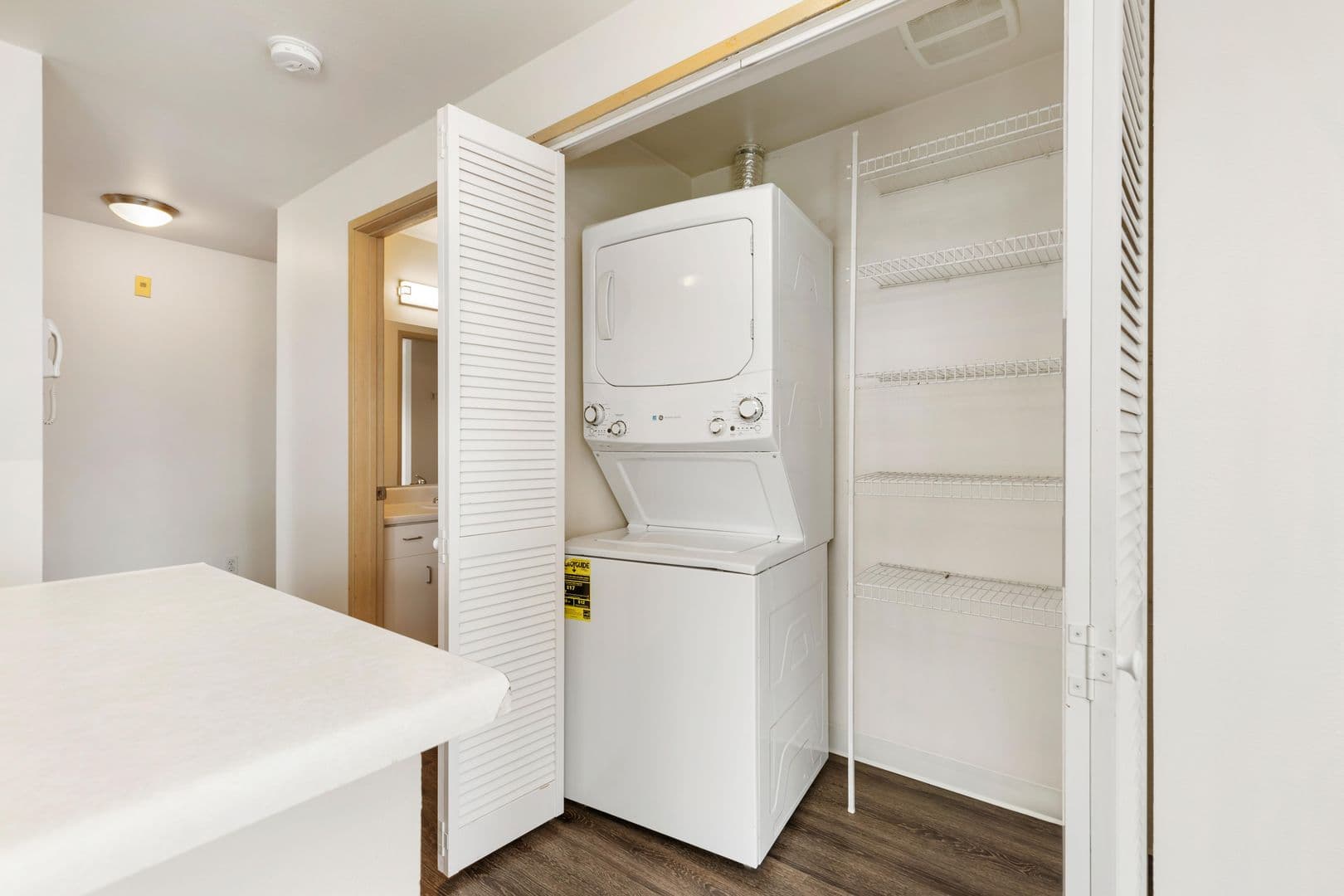 Seattle Apartment: 300 11th Ave