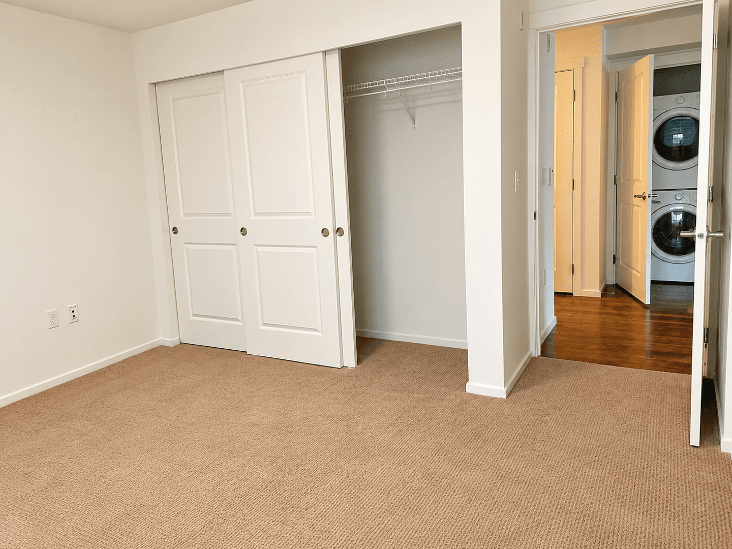 Kirkland Apartment: 450 Central Way