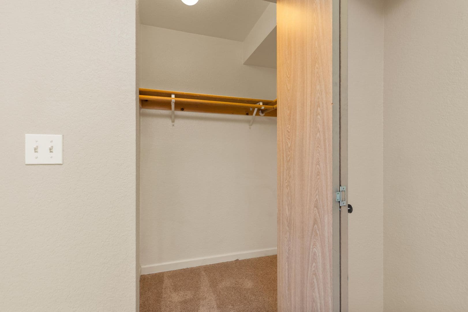 Seattle Apartment: 500 13th Ave E
