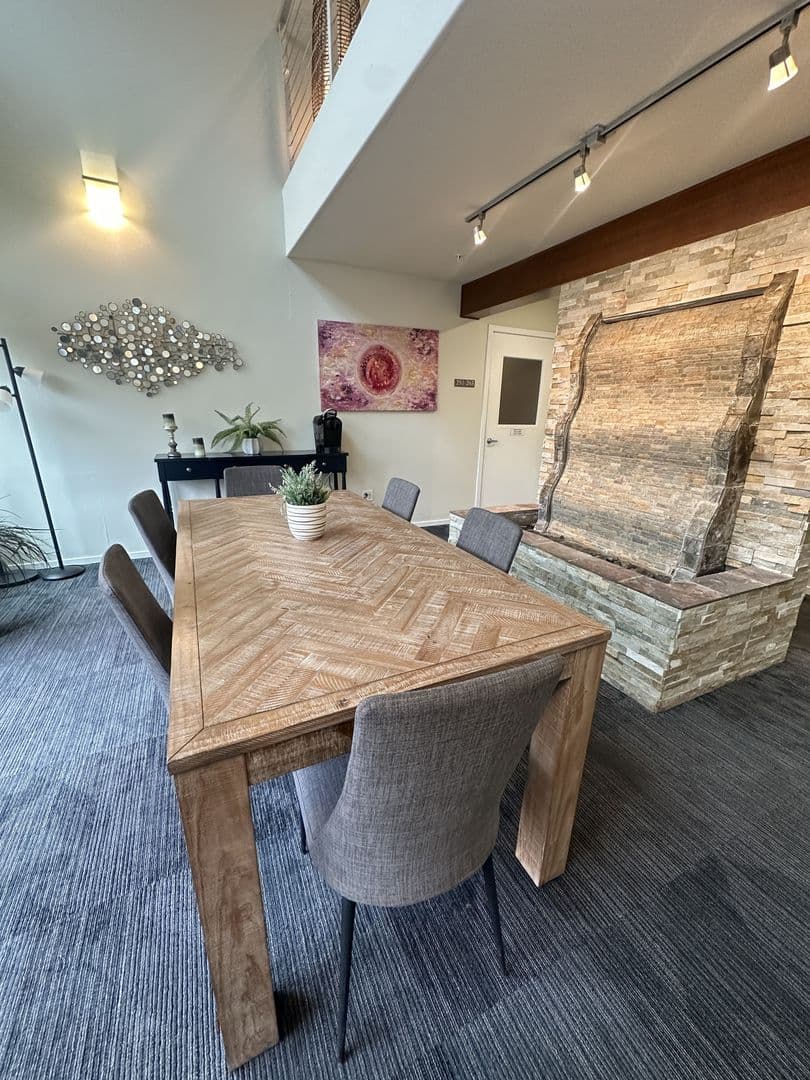 Redmond Apartment: 8525 163rd CT NE