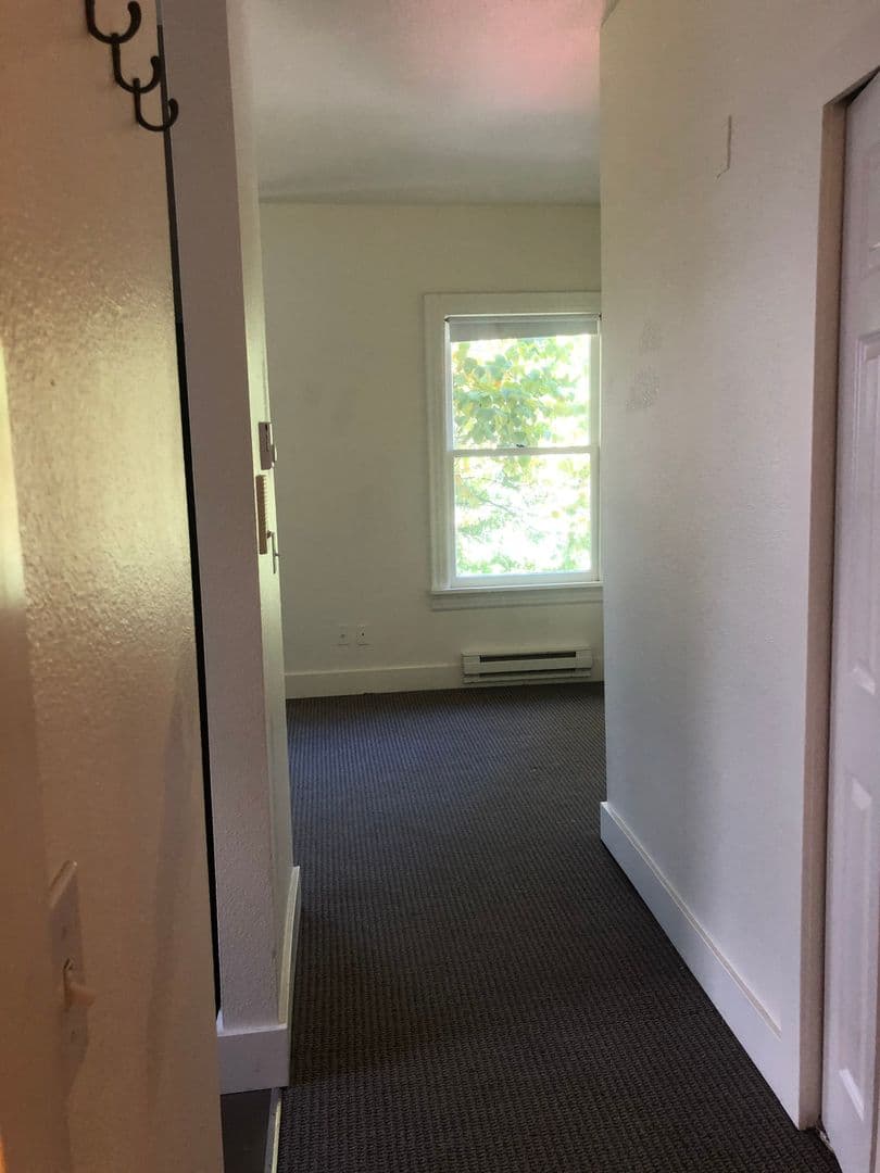 Seattle Apartment: 1420 Belmont Ave