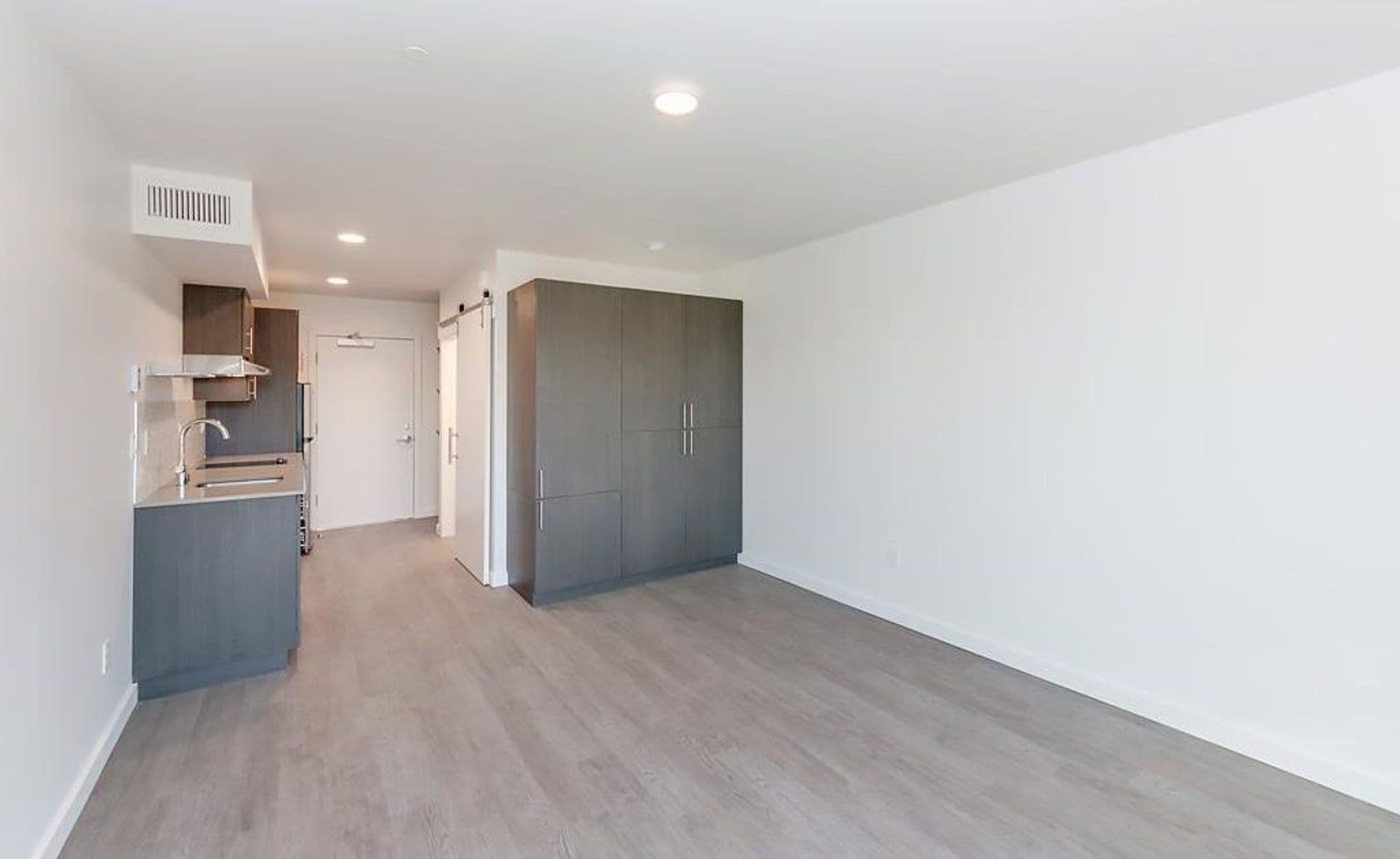 Seattle Apartment: 3702 S Hudson St