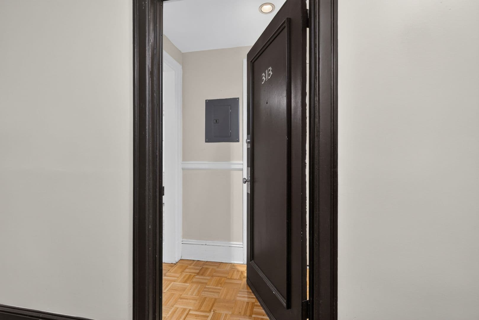 Seattle Apartment: 1323 East Pine St