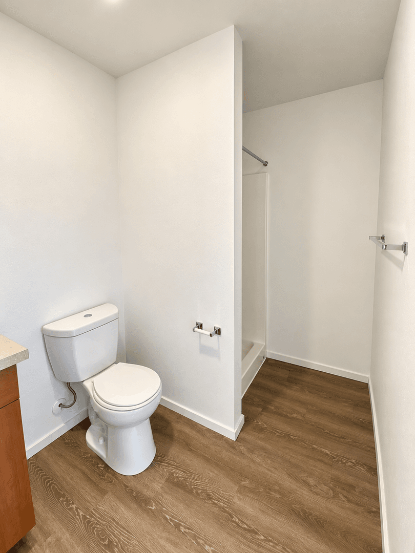Kirkland Apartment: 450 Central Way
