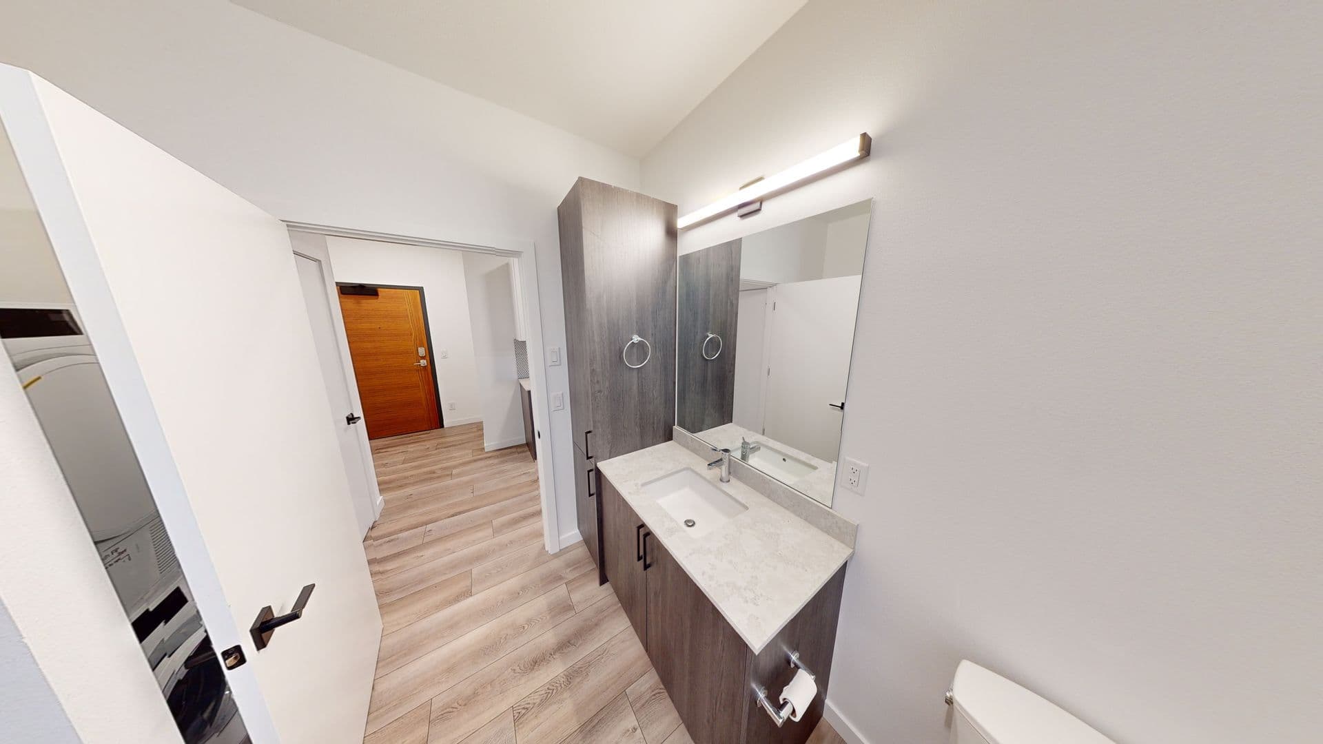 Seattle Apartment: 1123 NW 57th Street