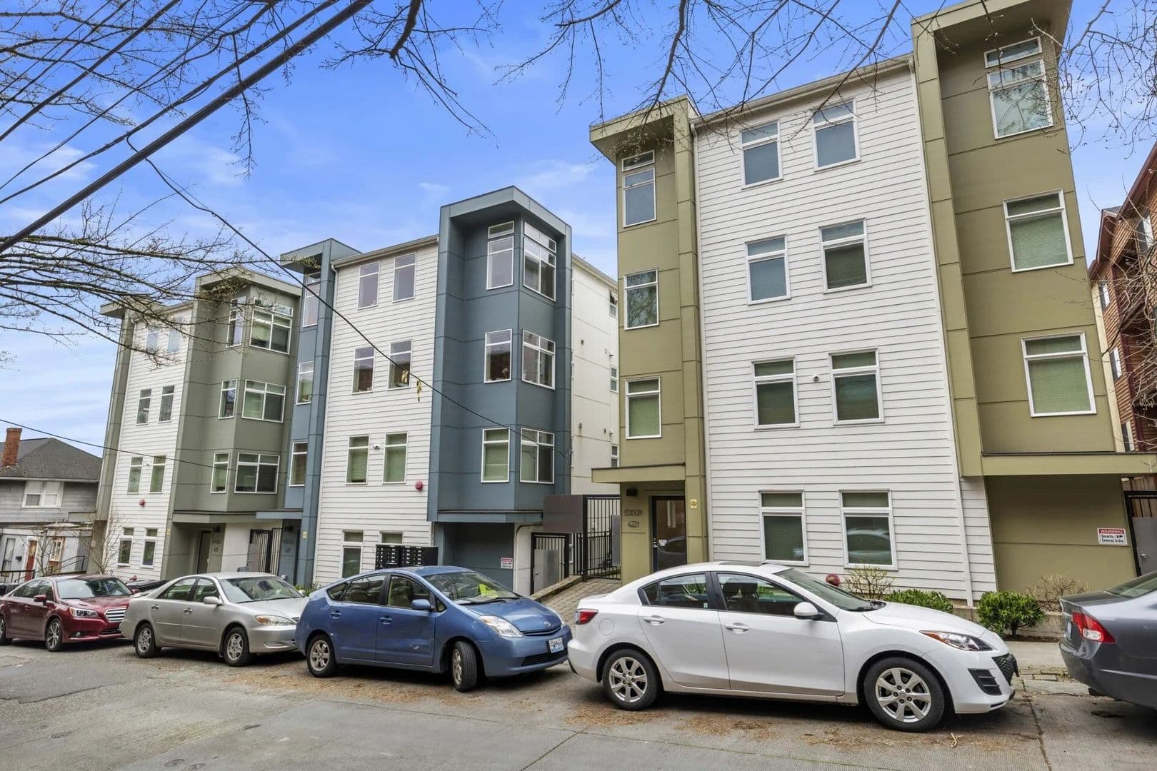 Seattle Apartment: 4215-4221 9th Ave NE
