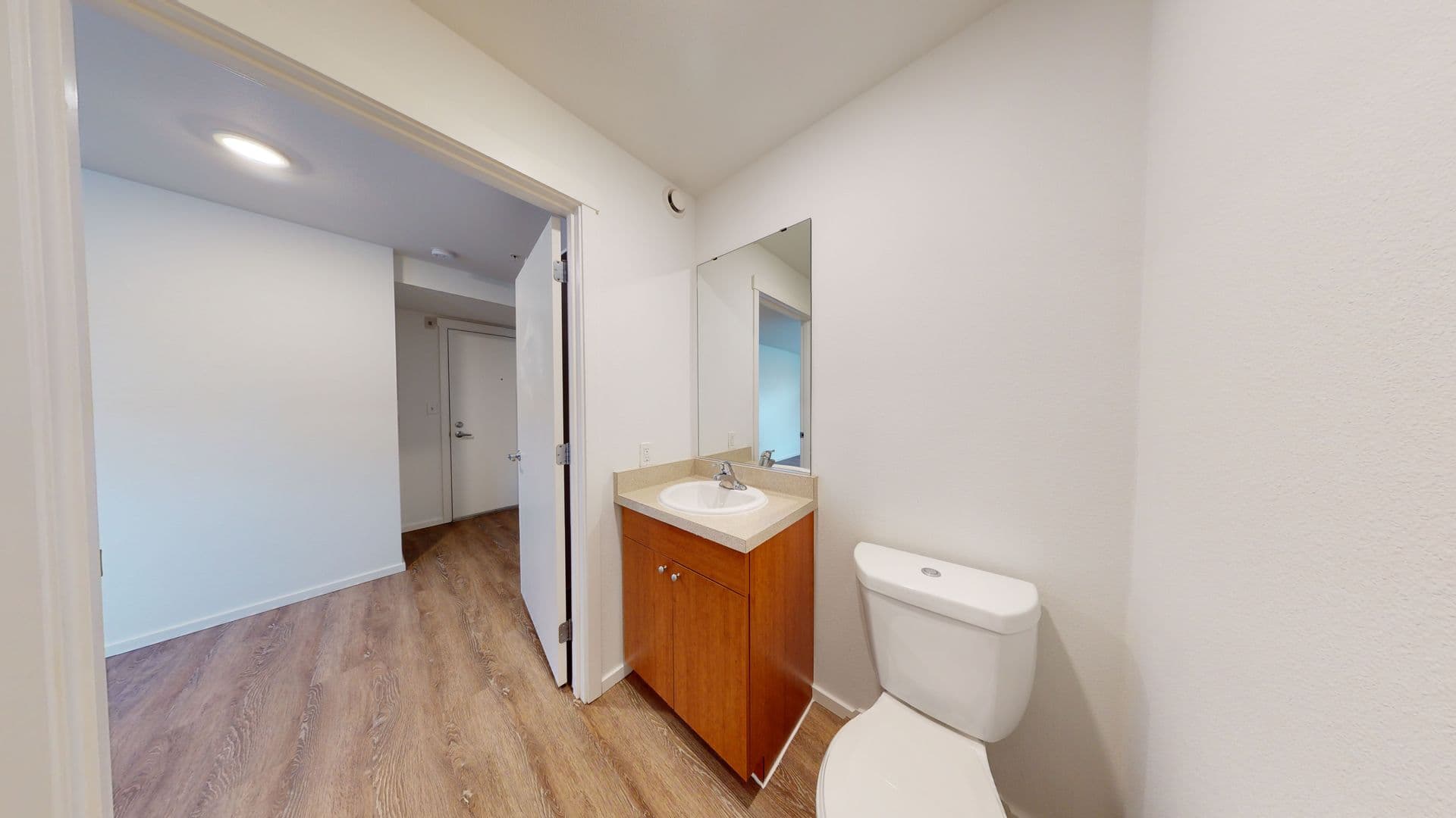 Kirkland Apartment: 450 Central Way