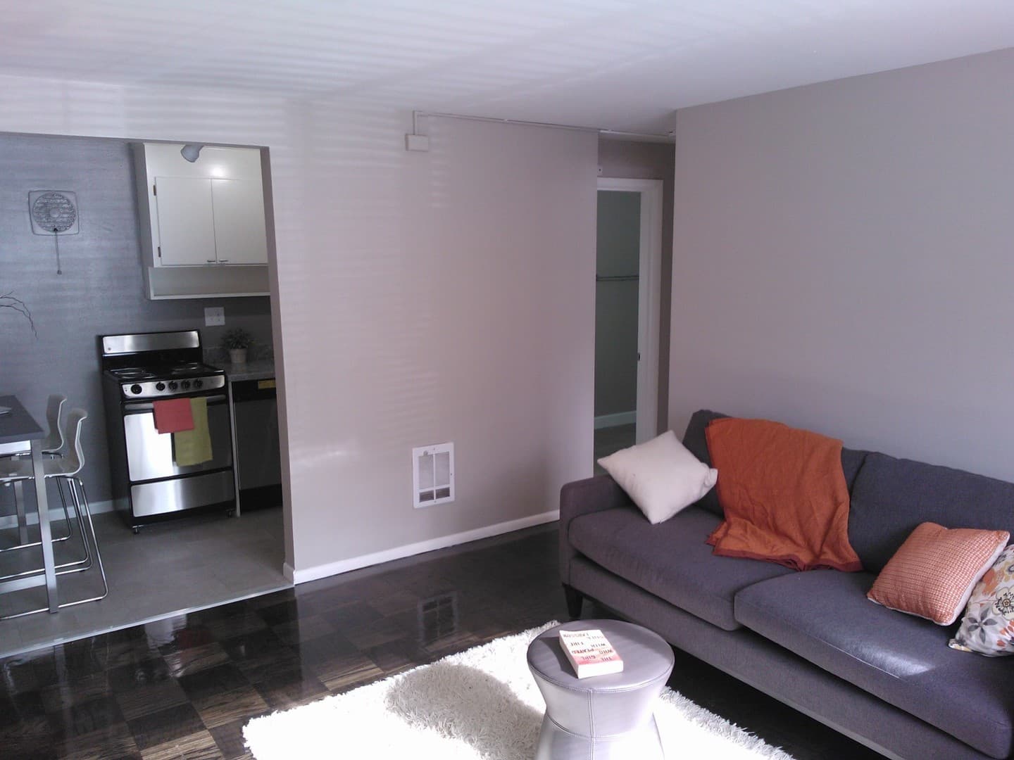Seattle Apartment: 1101 10th Ave E