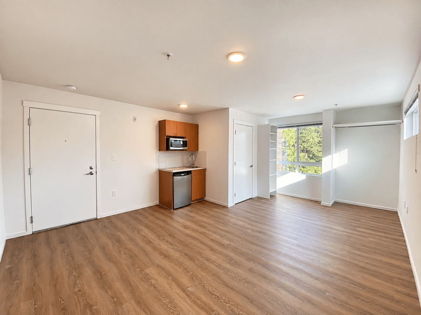 Kirkland Apartment: 450 Central Way