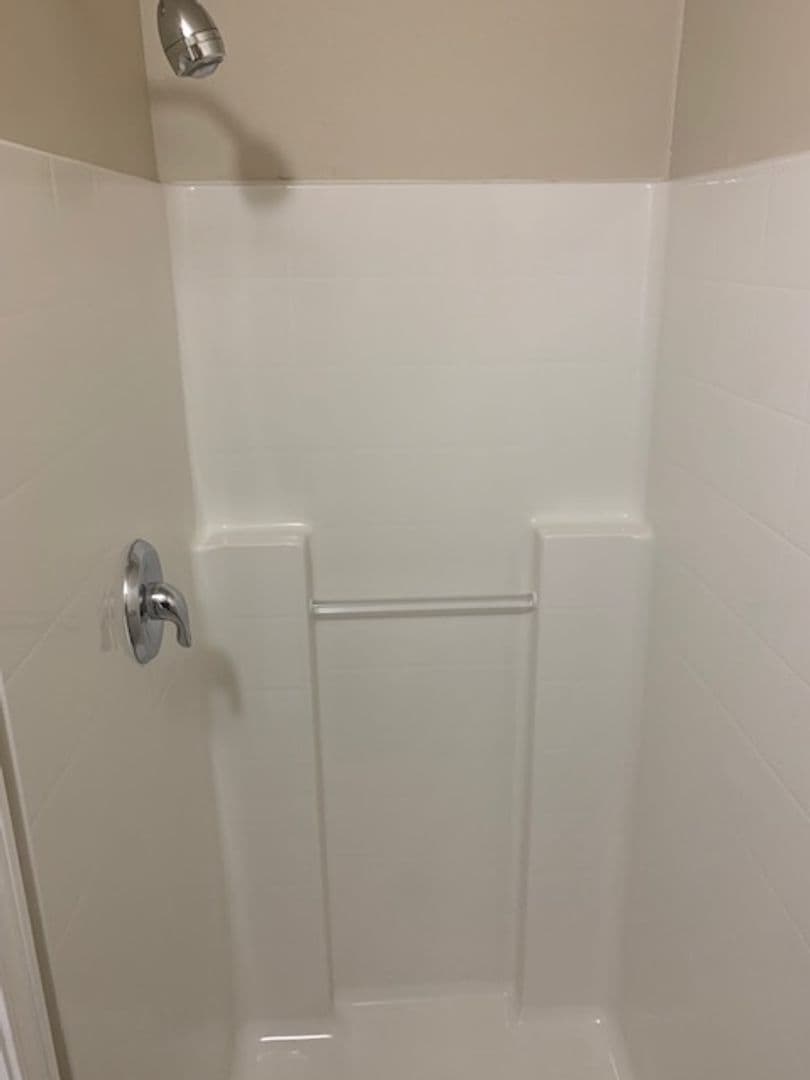 Redmond Apartment: 16552 NE 84th CT