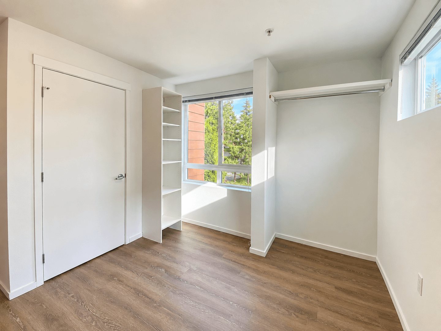 Kirkland Apartment: 450 Central Way