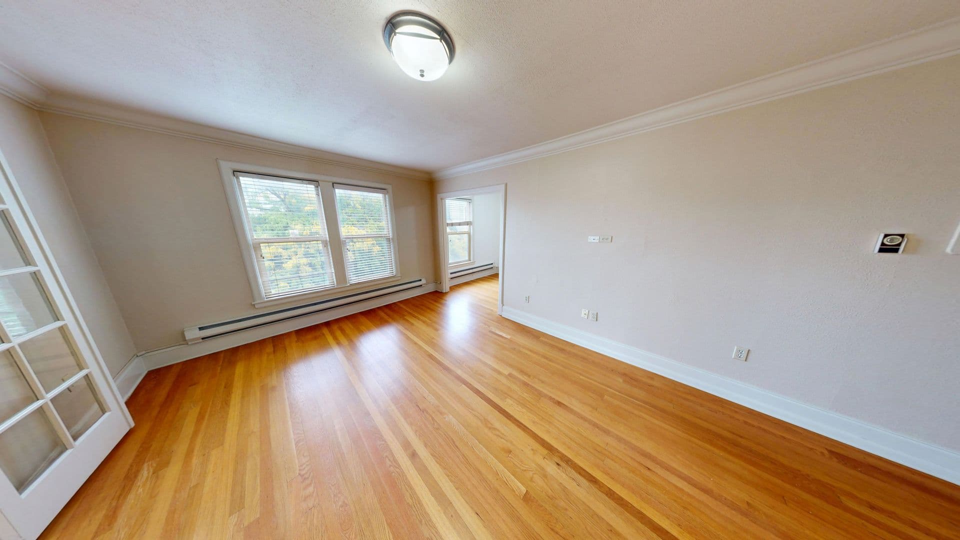 Seattle Apartment: 1304 NE 42nd St
