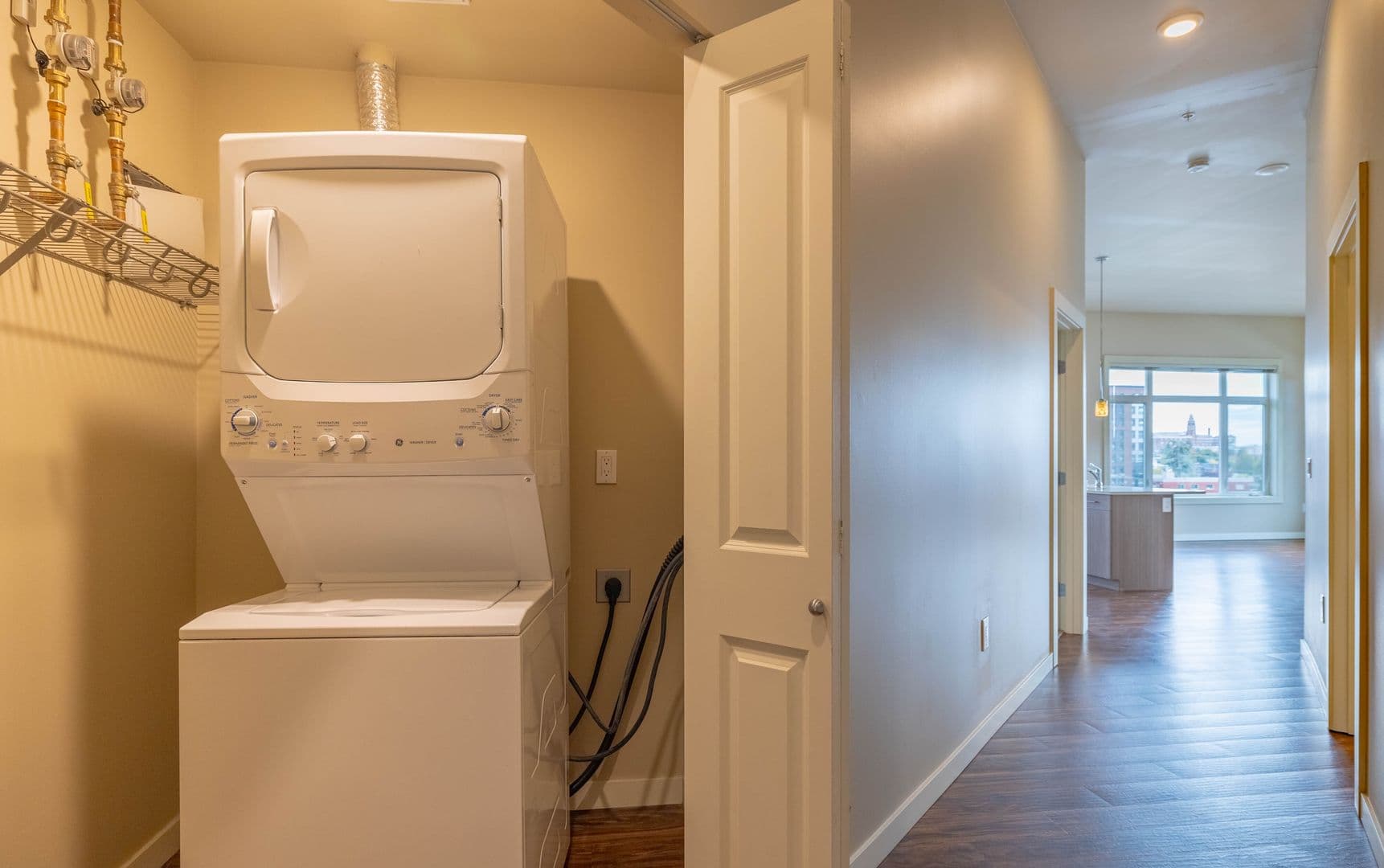 Seattle Apartment: 954 E. Union St.