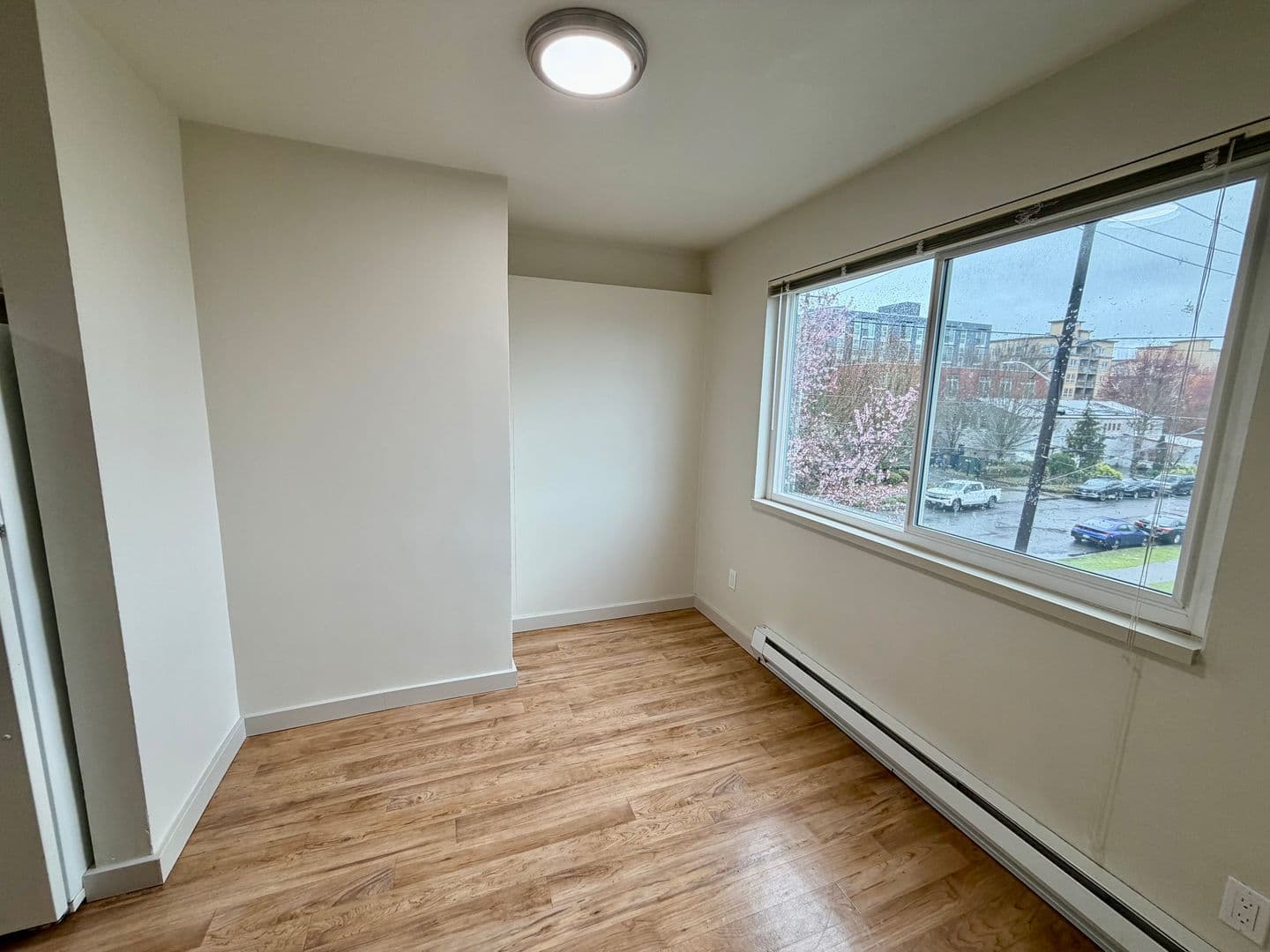 Seattle Apartment: 1653 21st Ave