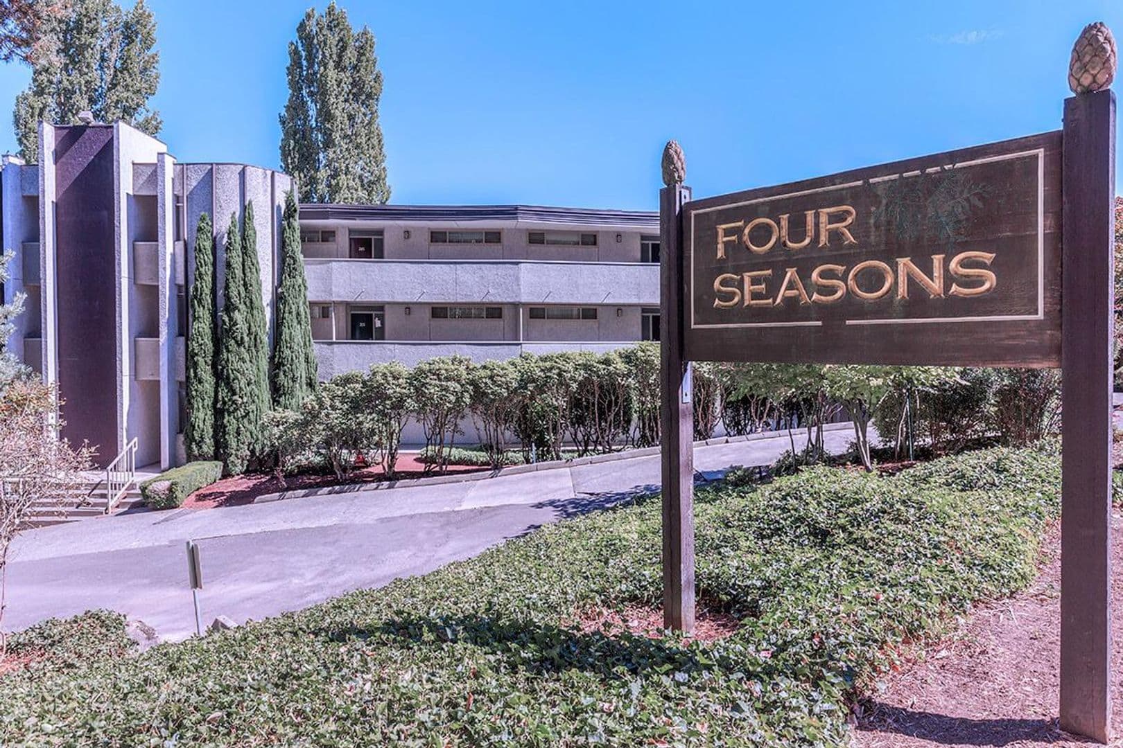 Seattle Apartment: 2410 Boyer Ave E