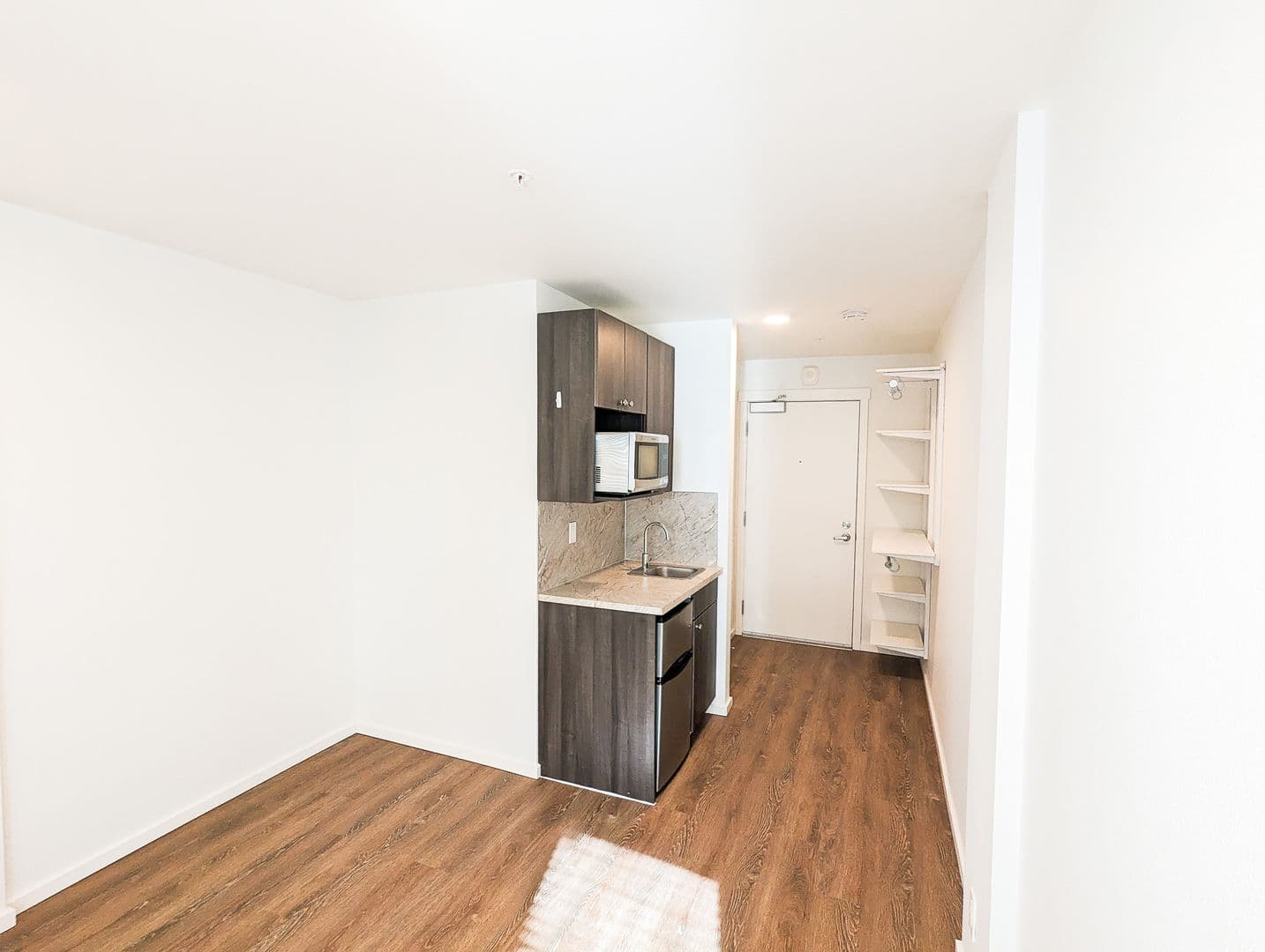 Redmond Apartment: 16210 NE 80th St