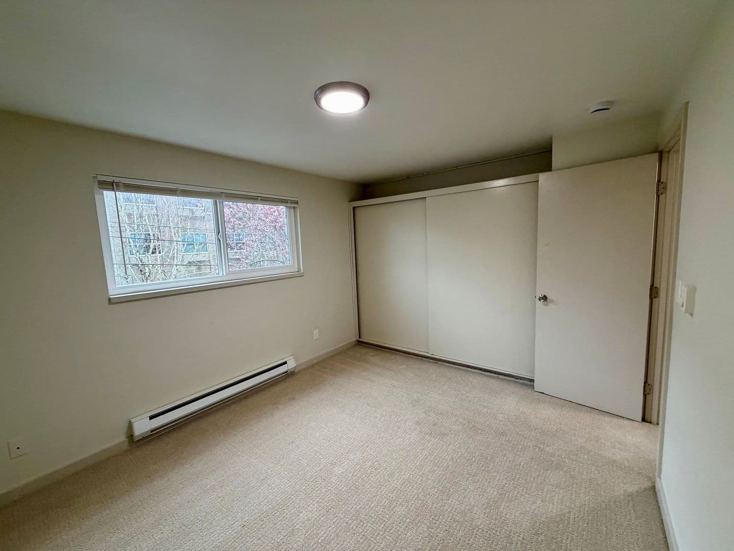 Seattle Apartment: 1653 21st Ave