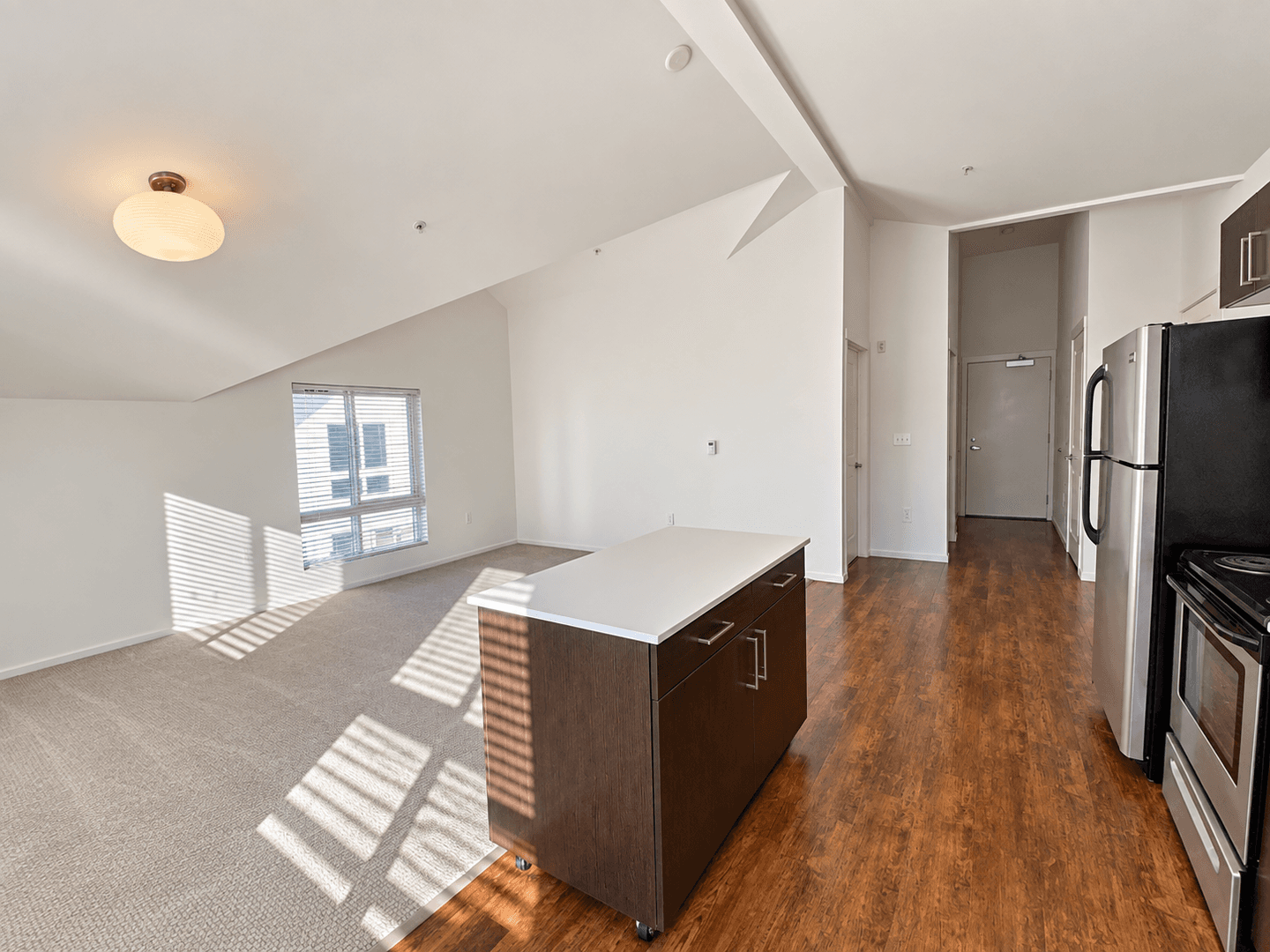 Kirkland Apartment: 450 Central Way