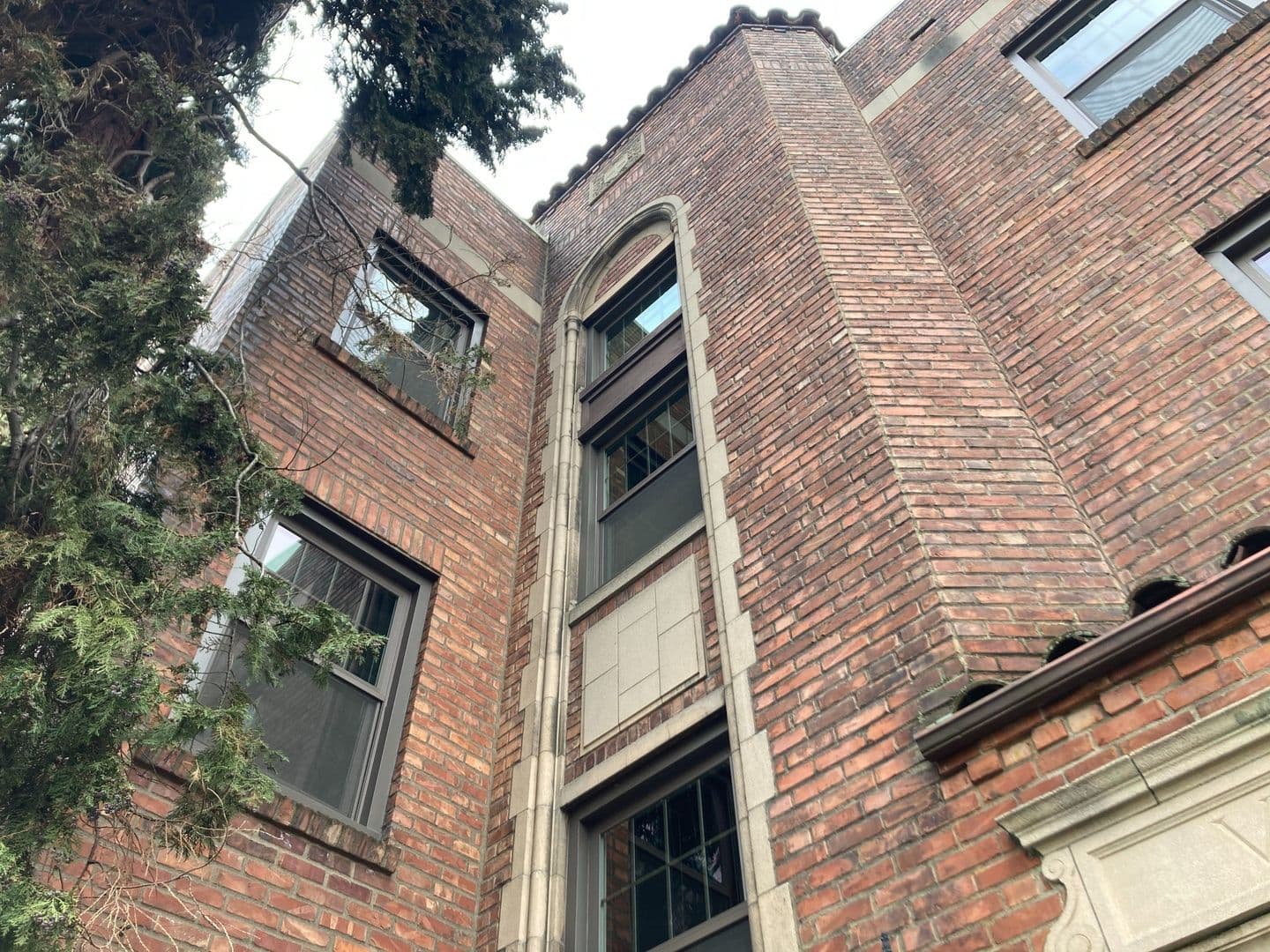 Seattle Apartment: 503 E Thomas St