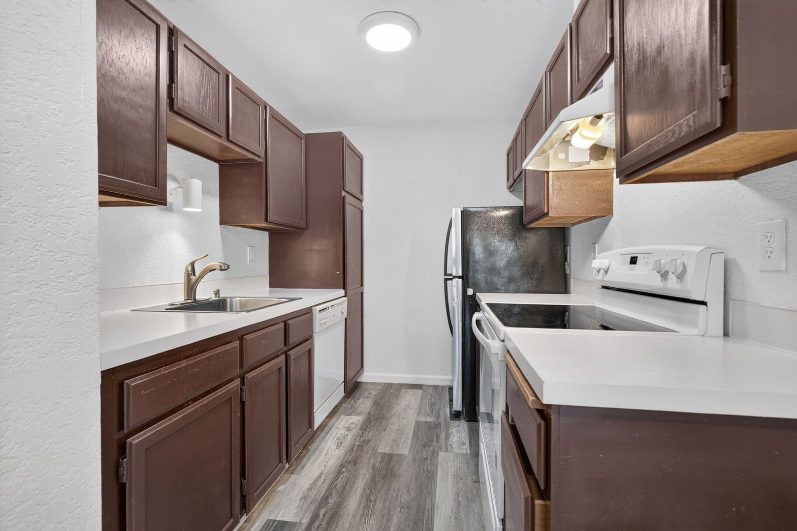 Seattle Apartment: 912 N 96th St