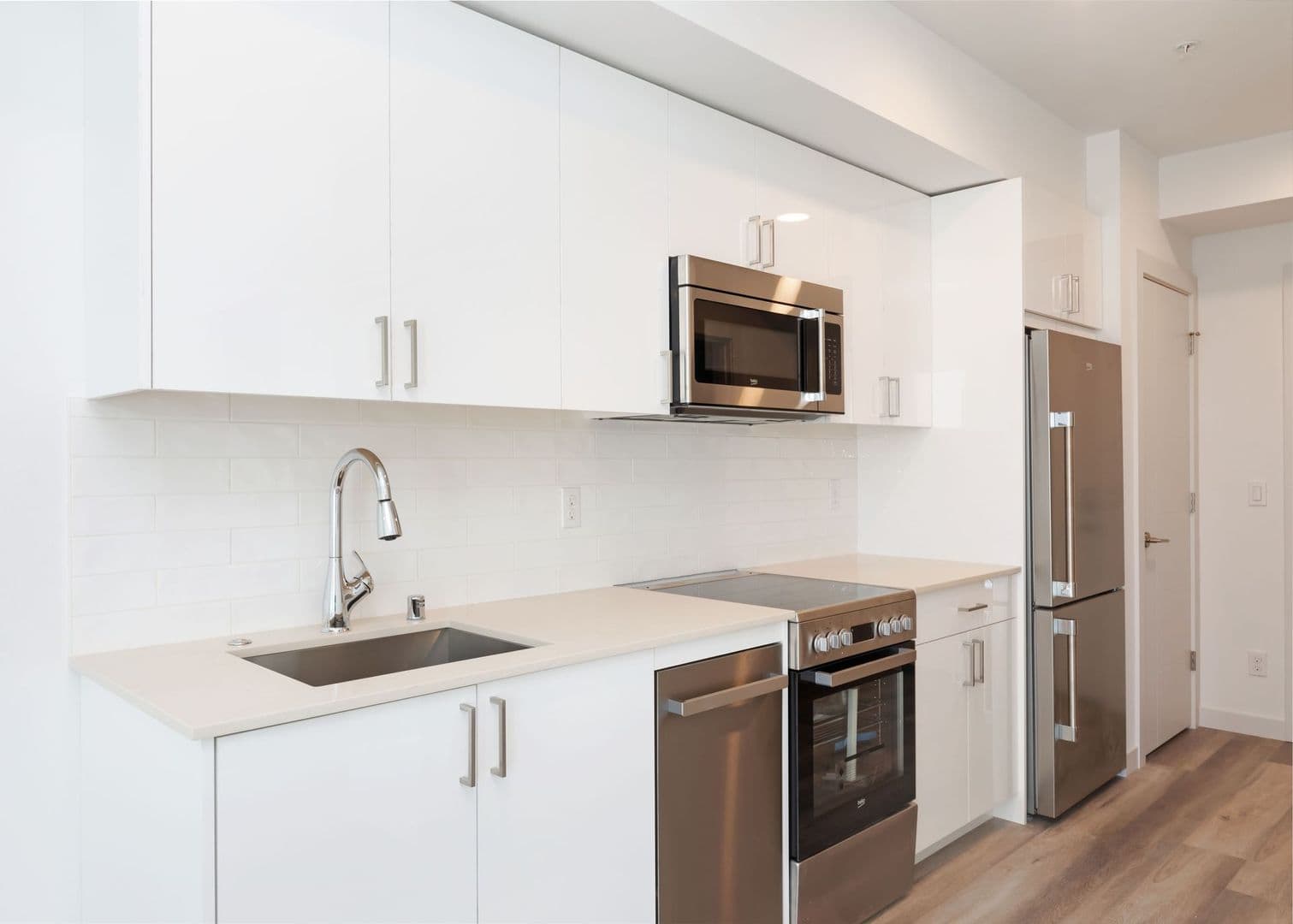 Seattle Apartment: 121 15th Ave E