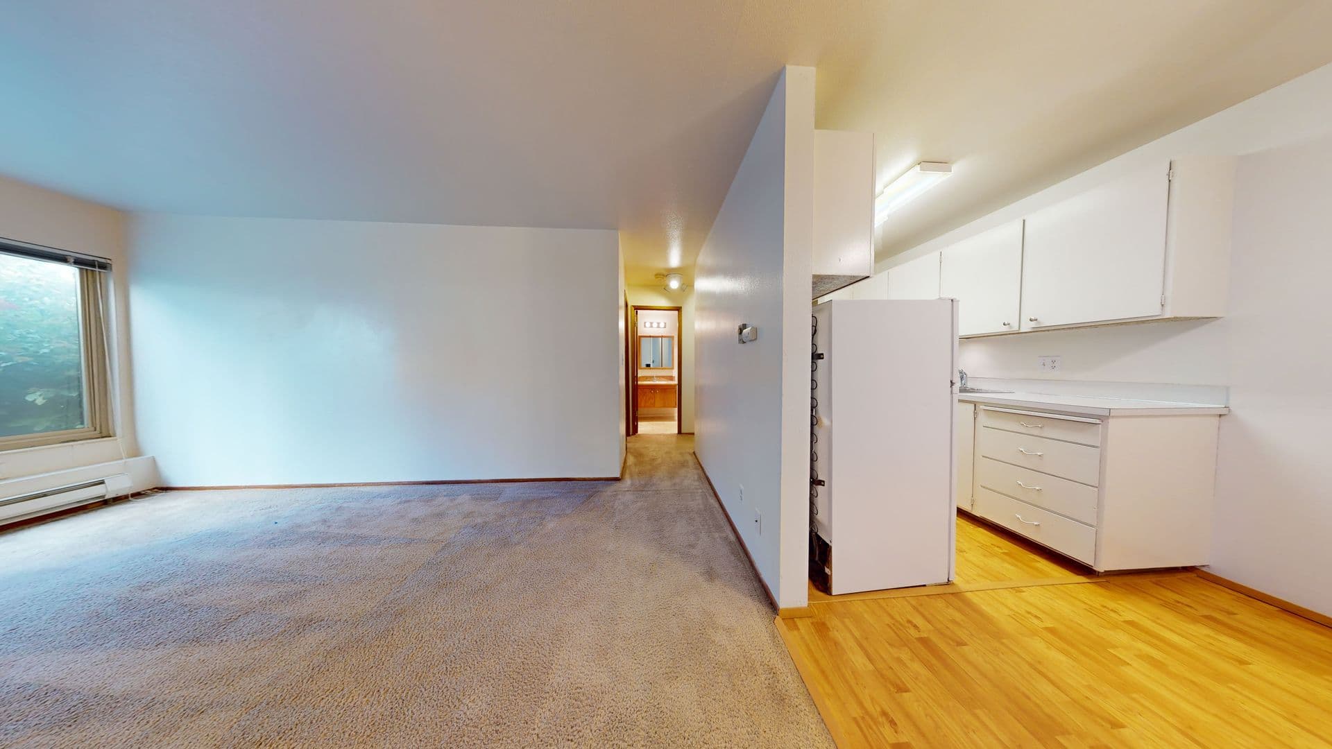 Seattle Apartment: 4120 Brooklyn Ave NE