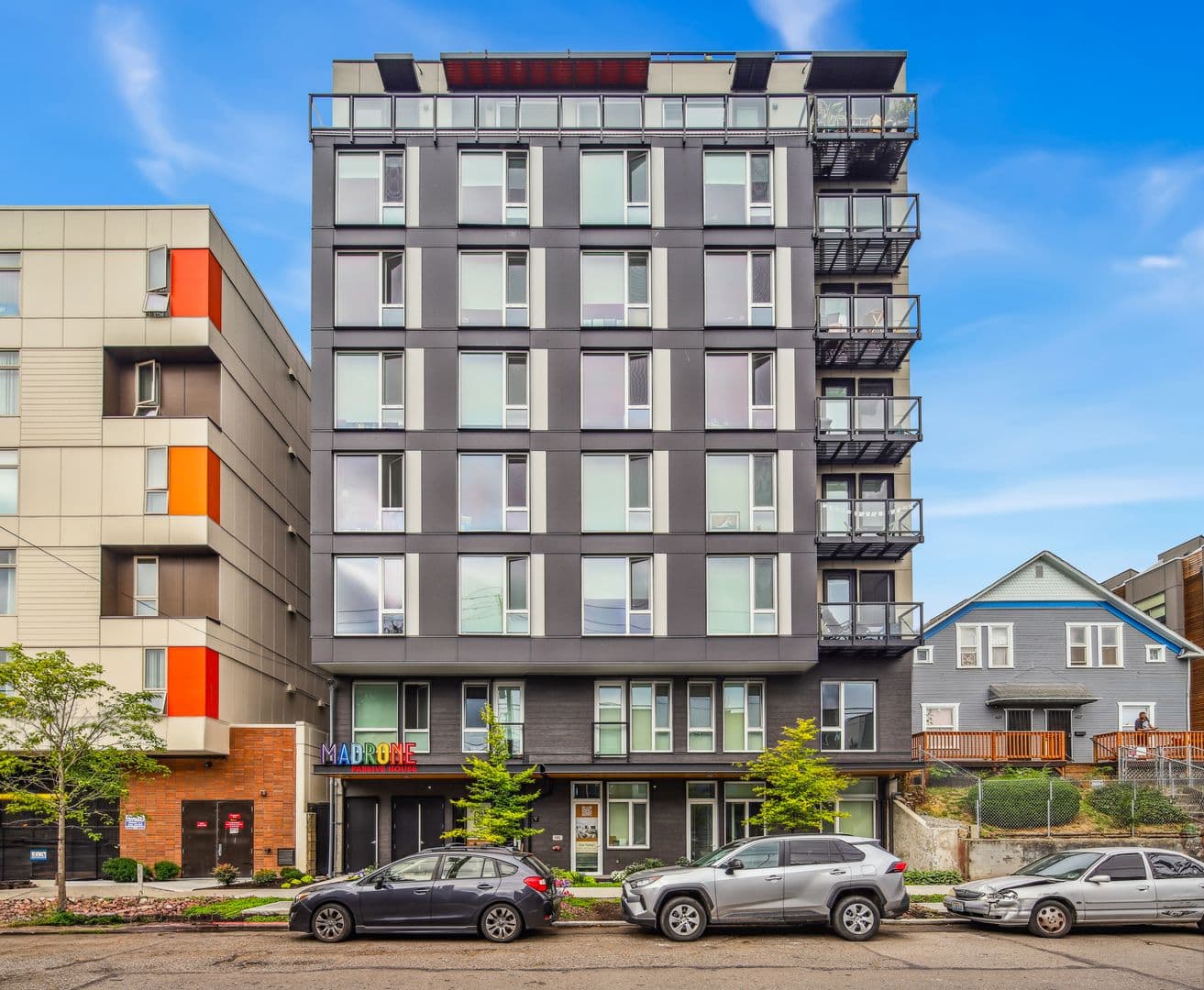 Seattle Apartment: 1419 24th Ave