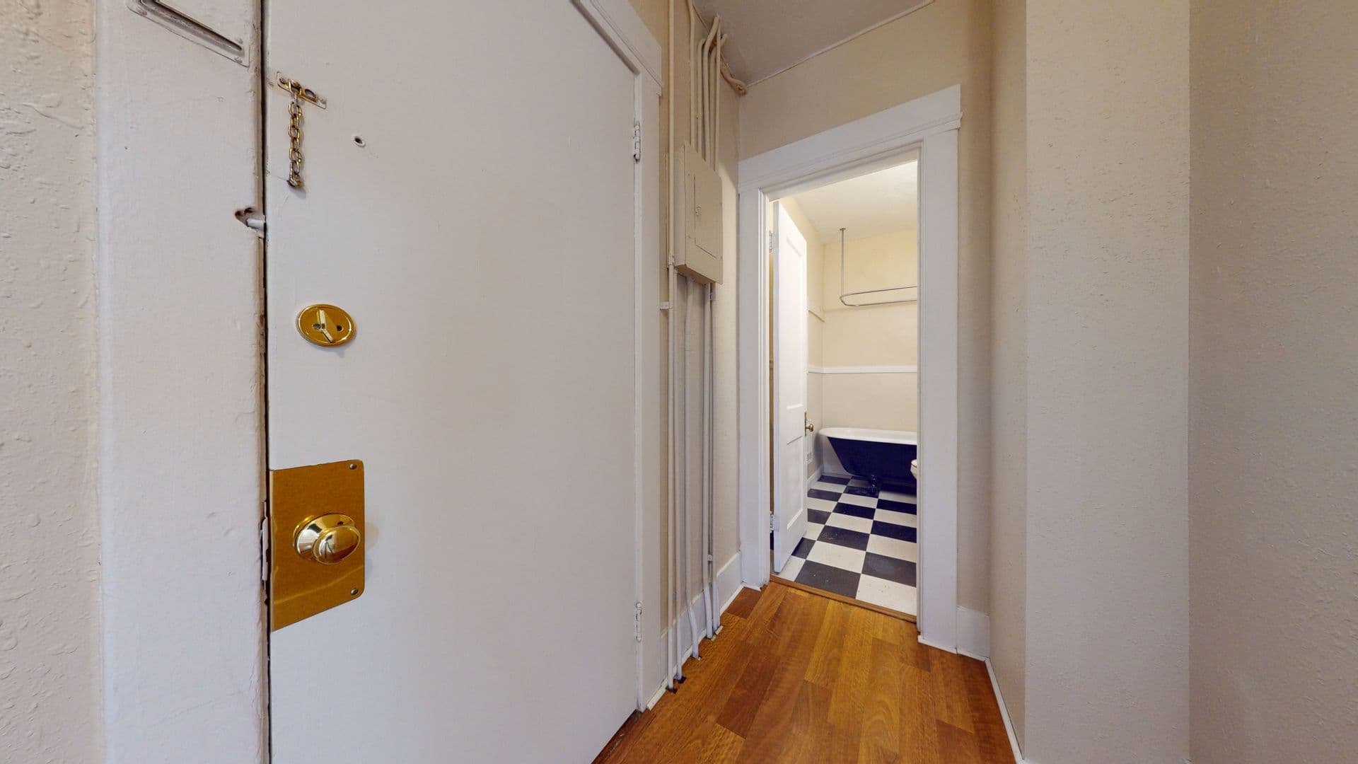 Seattle Apartment: 317 Harvard Ave E