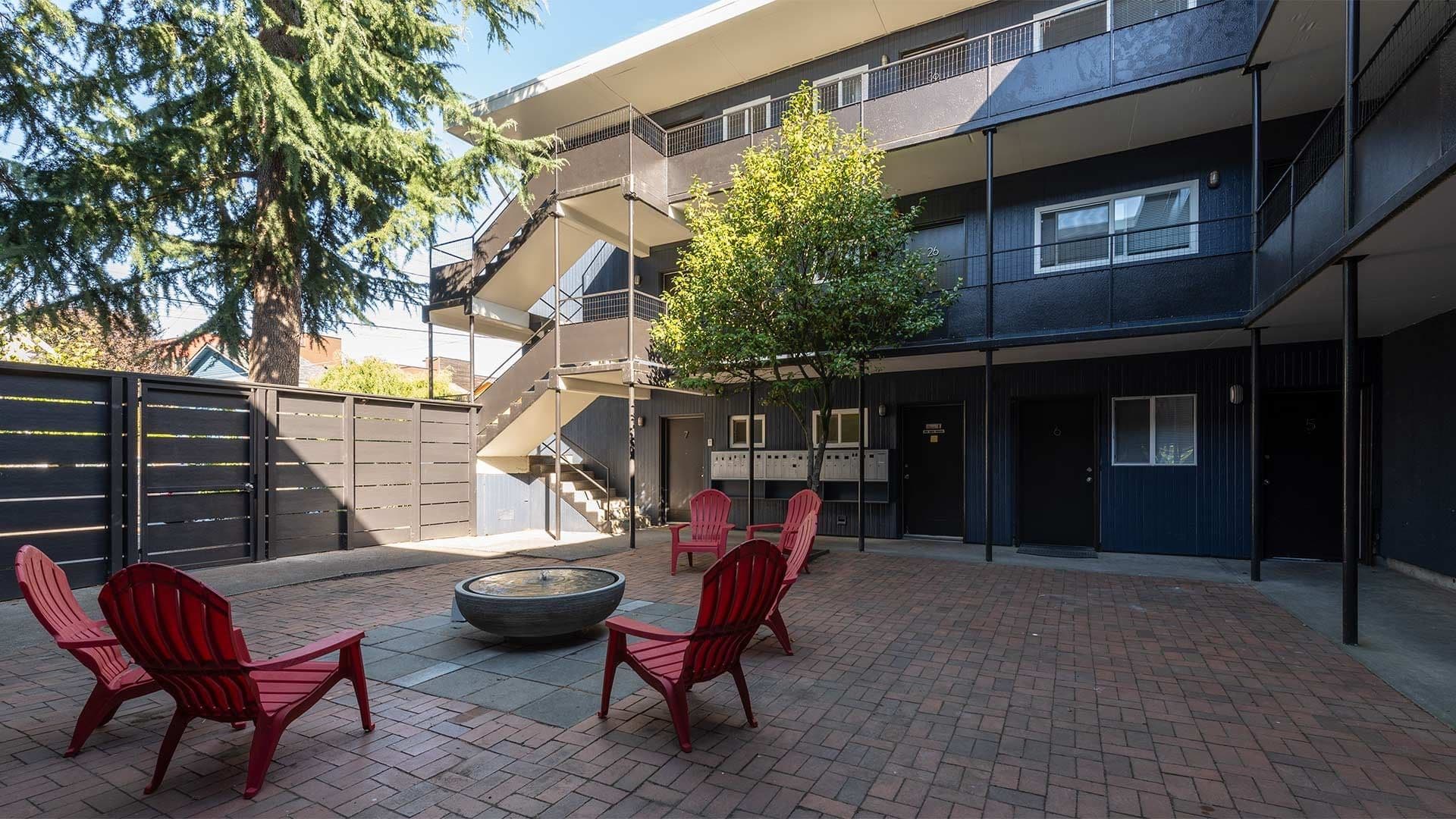 Seattle Apartment: 1901 E Fir St