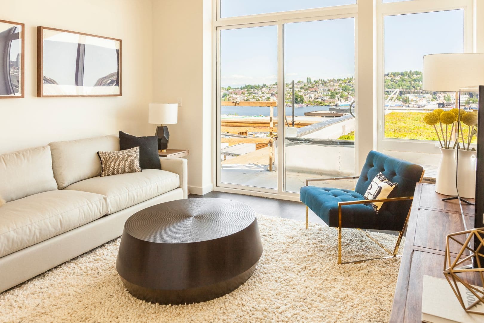Seattle Apartment: 1701 Dexter Ave N