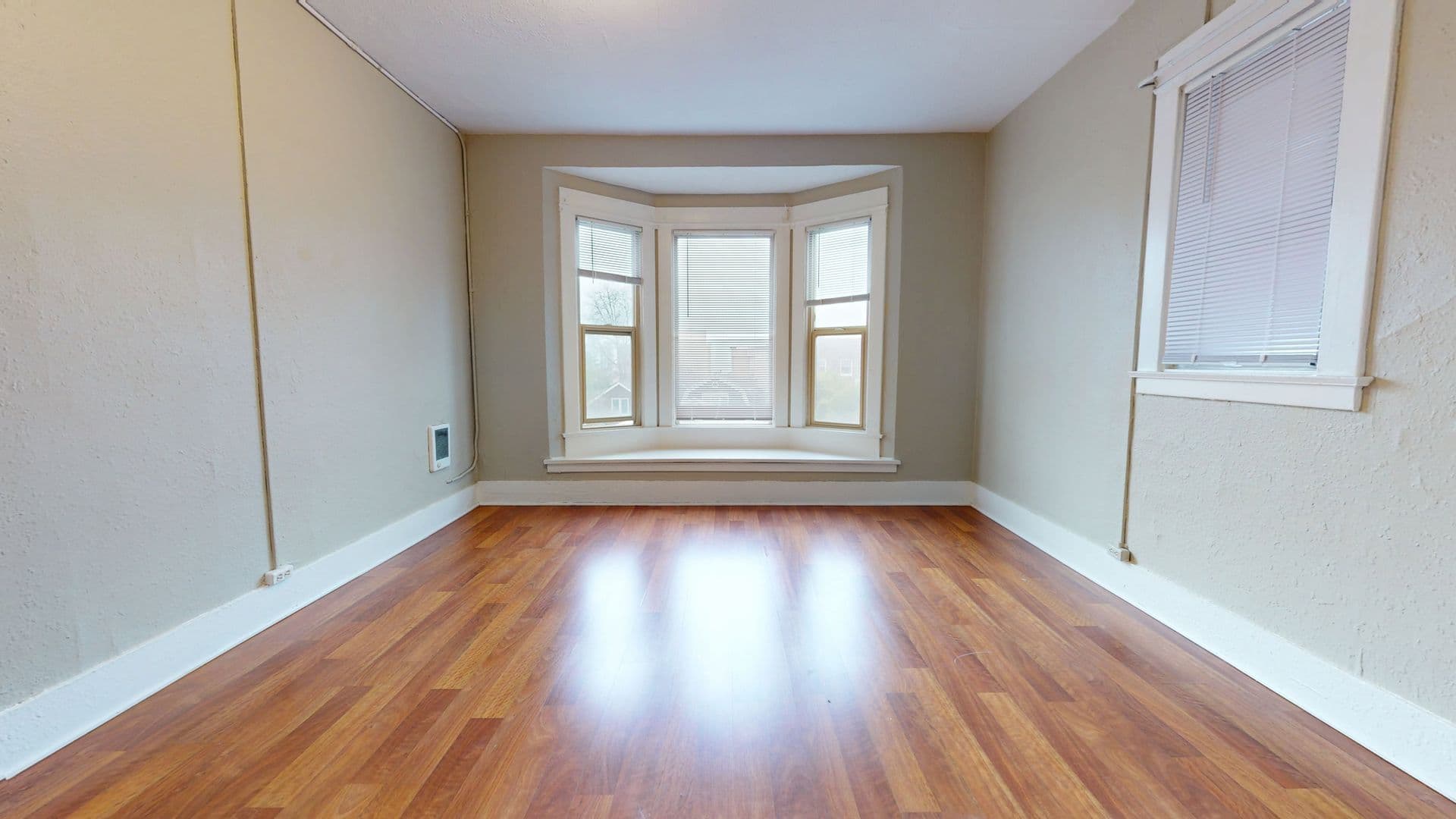 Seattle Apartment: 317 Harvard Ave E