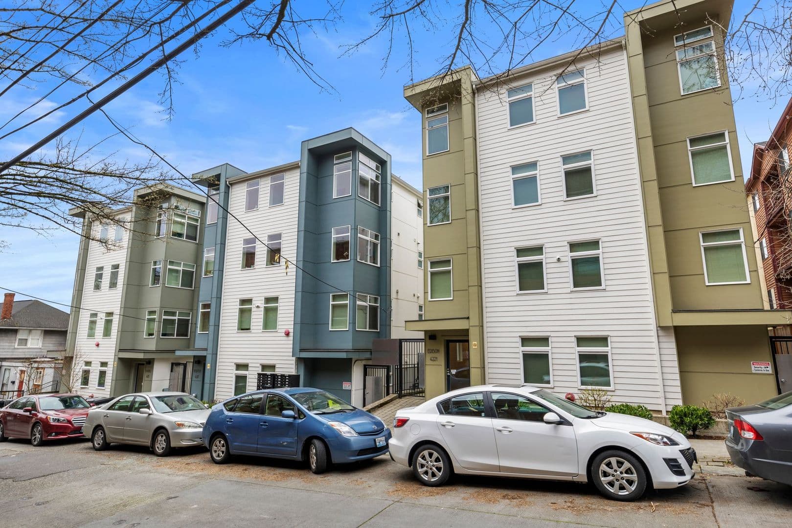Seattle Apartment: 4215-4221 9th Ave NE