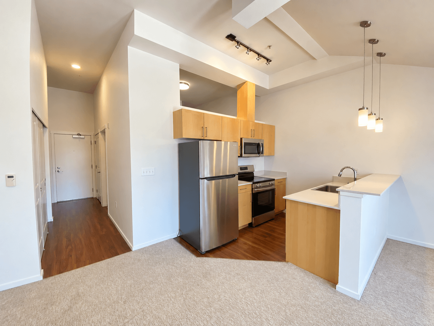 Kirkland Apartment: 450 Central Way