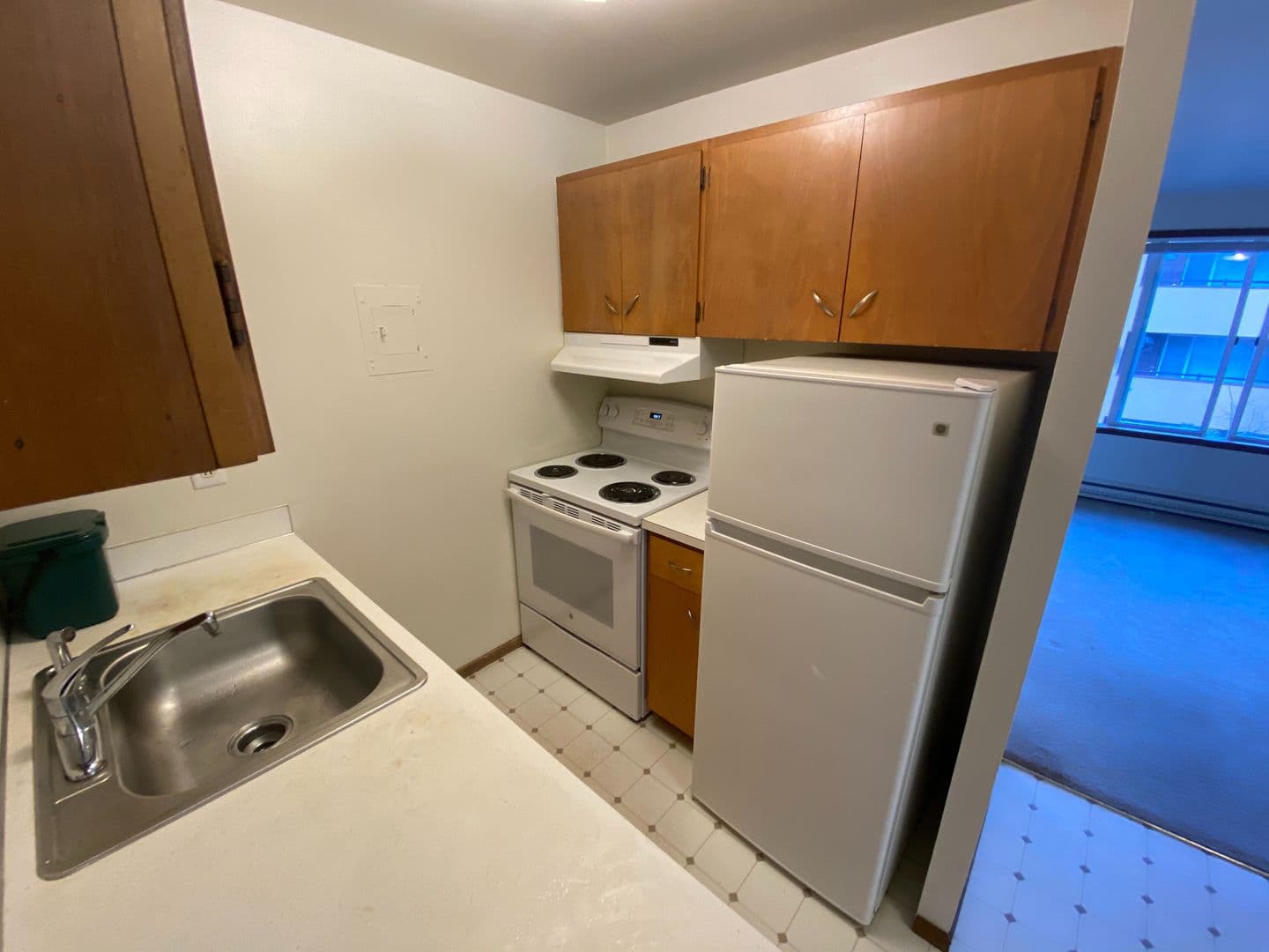Seattle Apartment: 4110 12th Ave NE