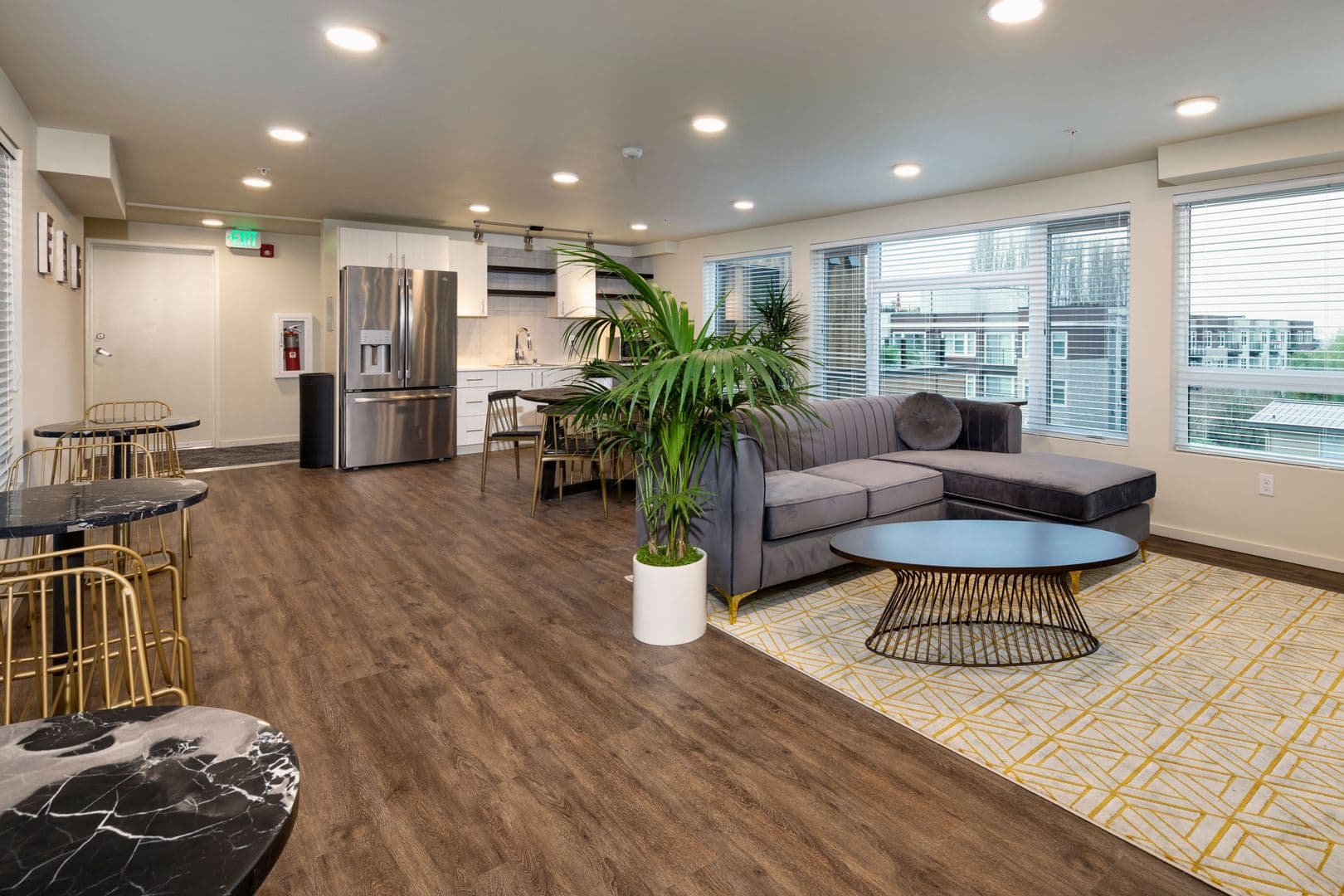 Kirkland Apartment: 330 4th ST
