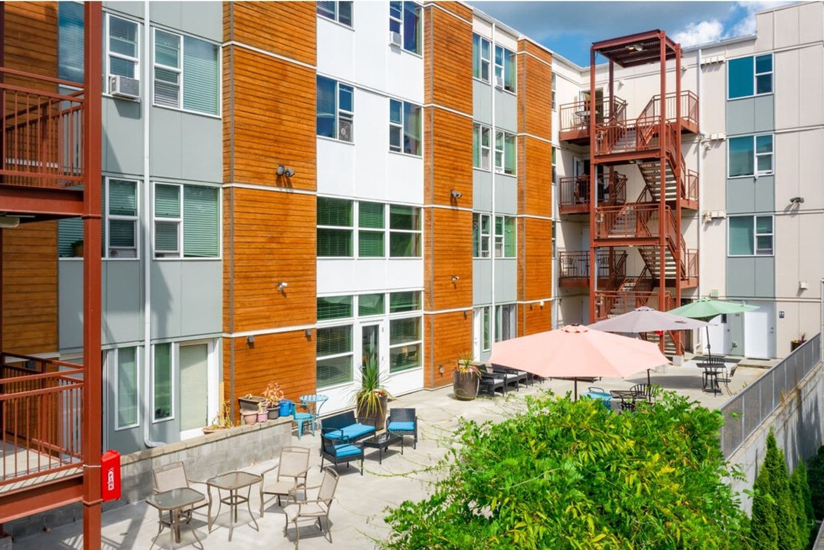 Redmond Apartment: 8525 163rd CT NE