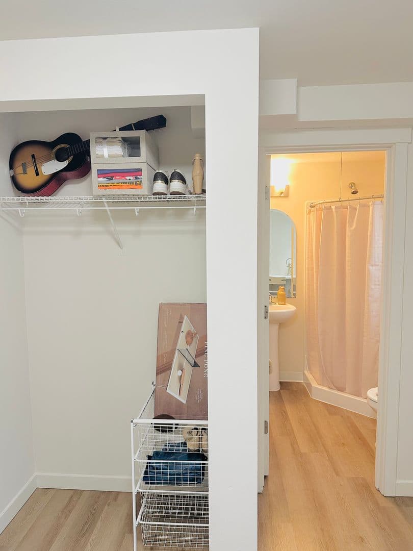 Seattle Apartment: 4215-4221 9th Ave NE