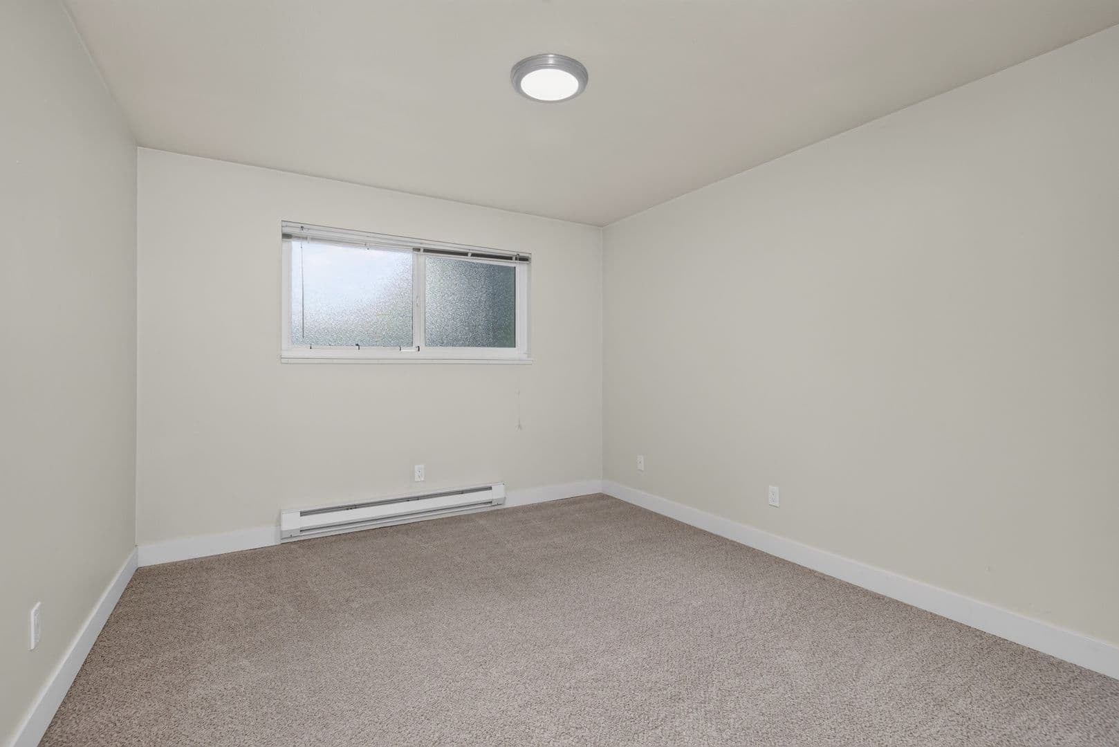 Seattle Apartment: 1653 21st Ave