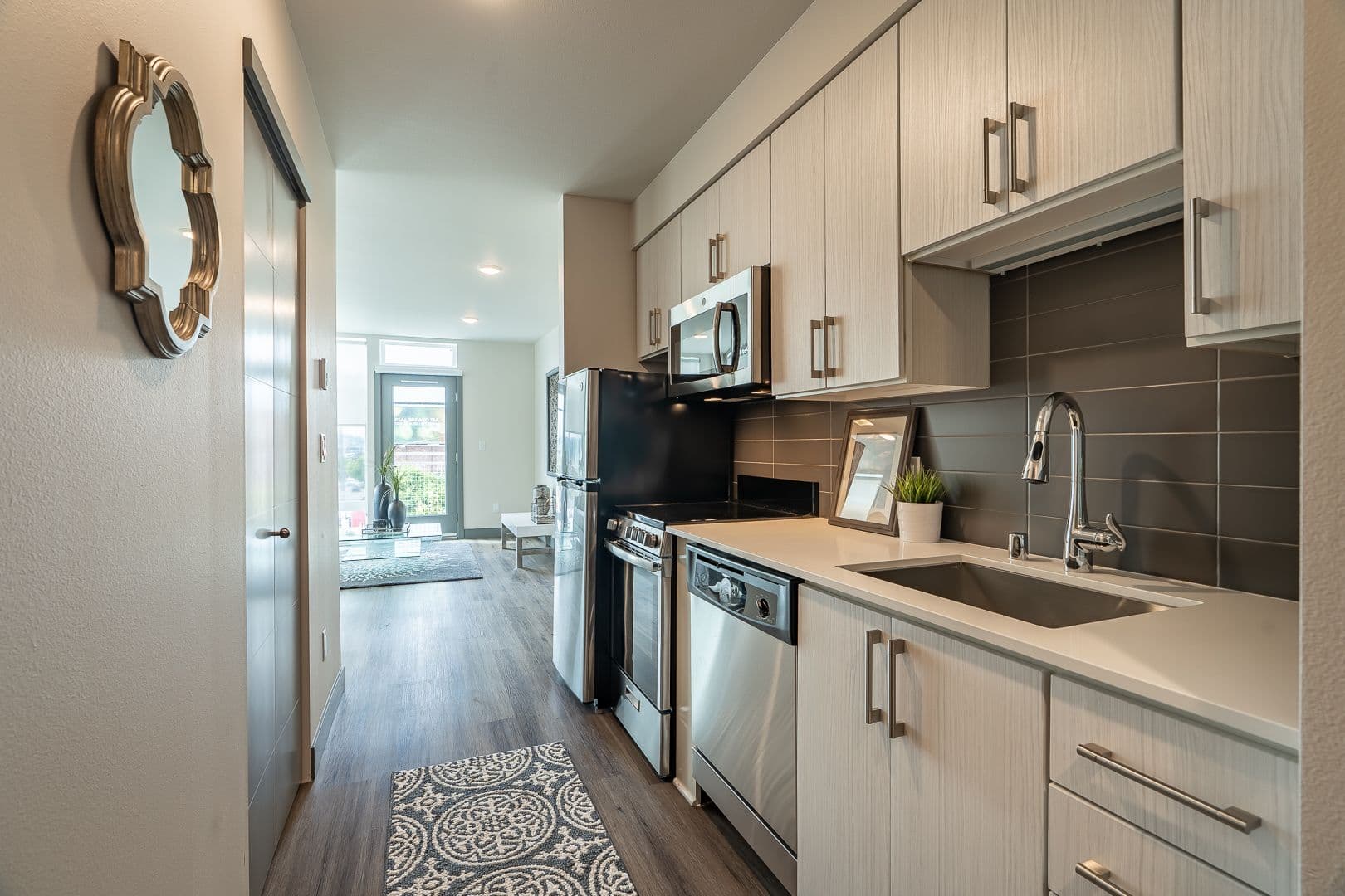 Seattle Apartment: 6301 15th Ave NW