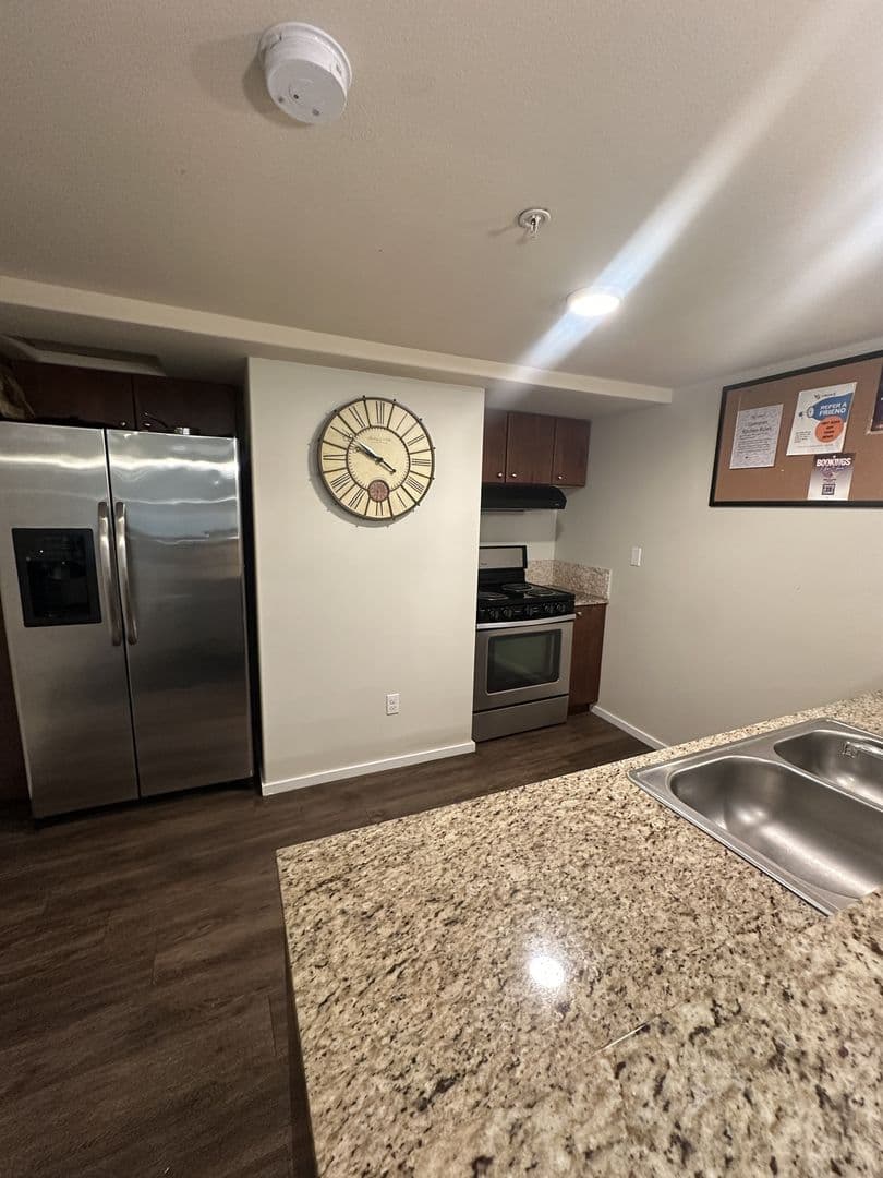 Redmond Apartment: 8525 163rd CT NE