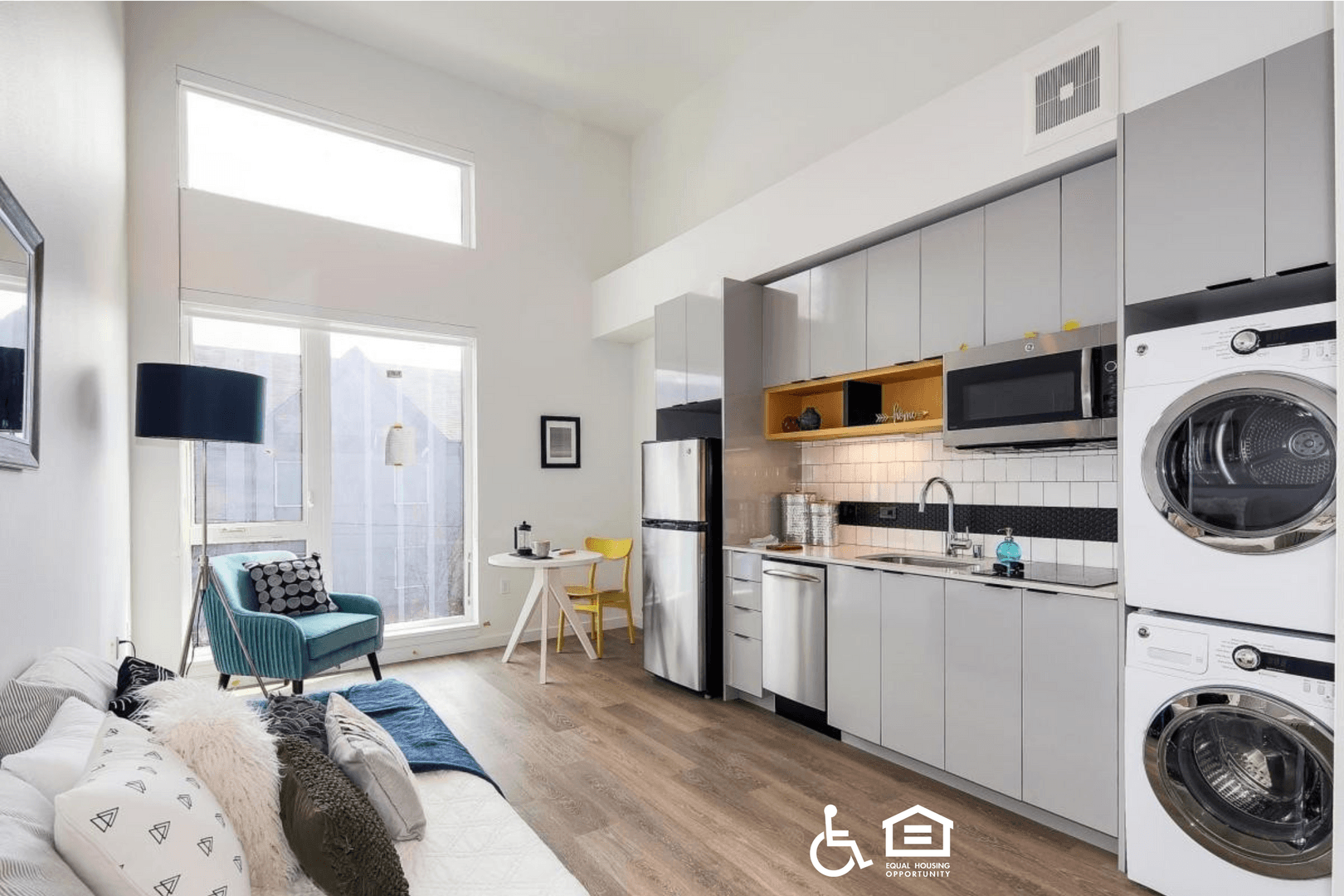 Seattle Apartment: 6921 Roosevelt Way NE