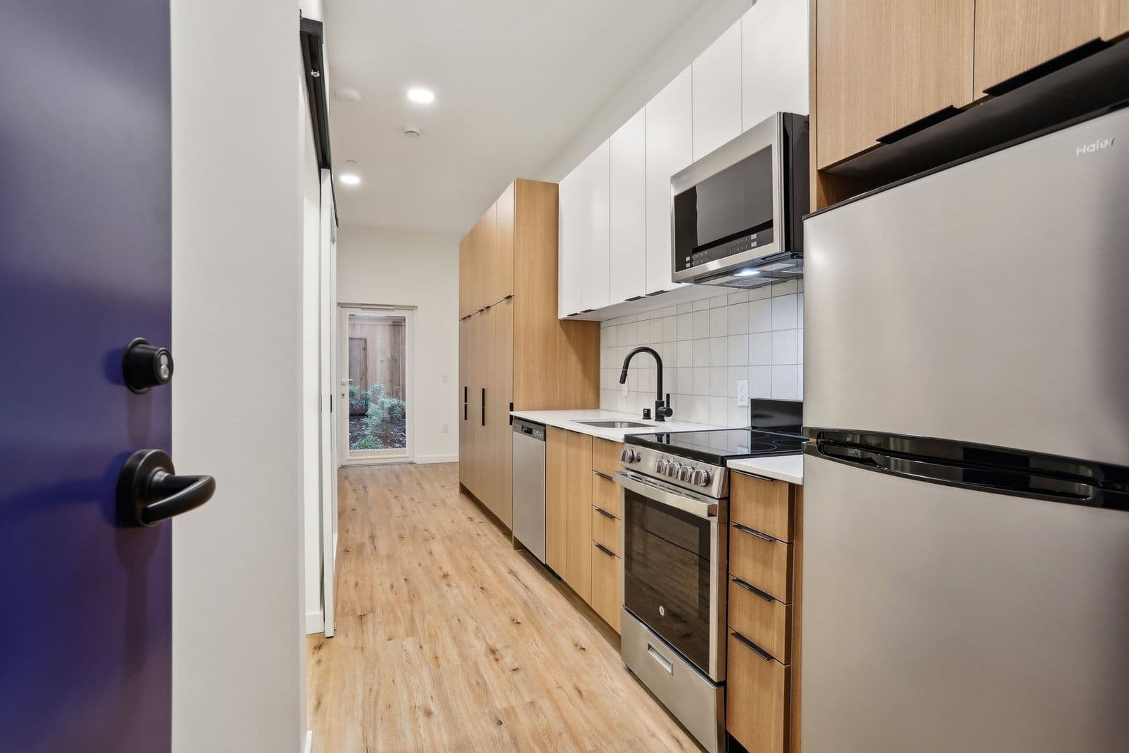 Seattle Apartment: 1140 NW Market St