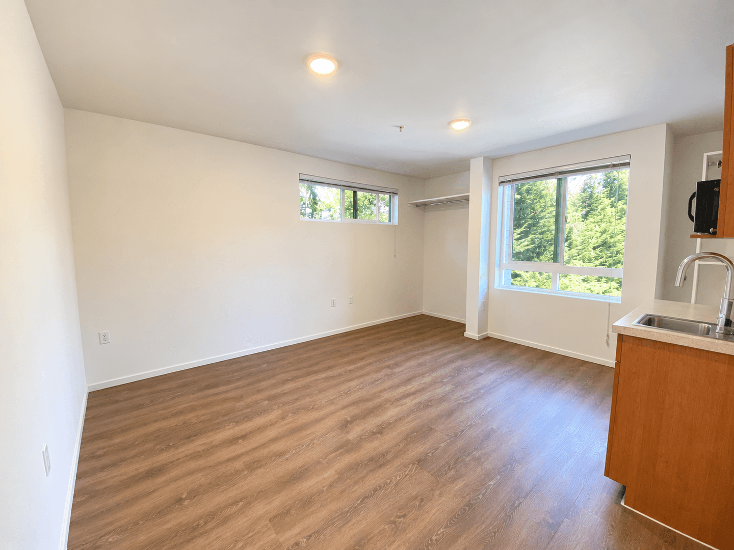 Kirkland Apartment: 450 Central Way