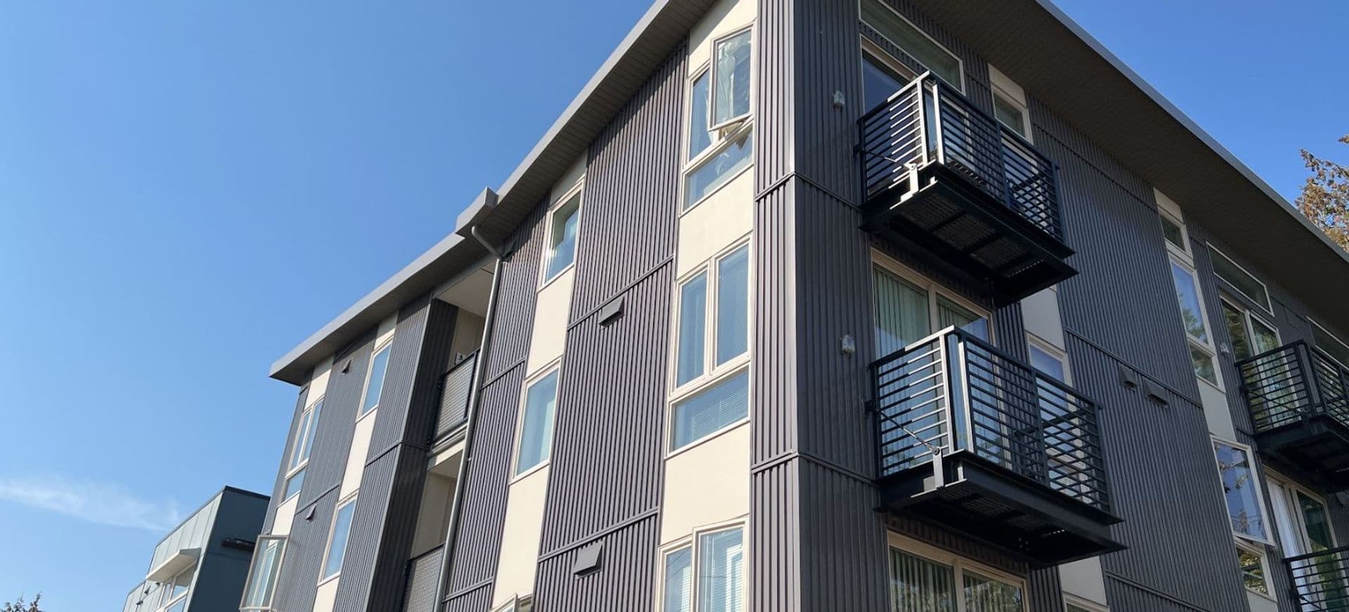 Seattle Apartment: 207 18th Ave