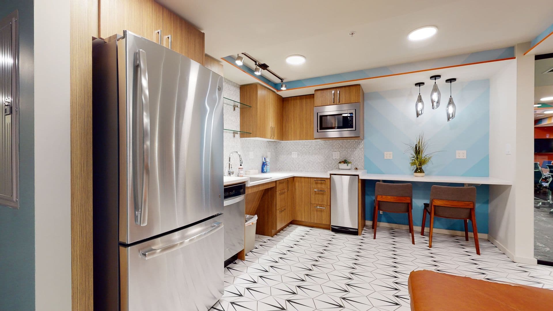 Kirkland Apartment: 450 Central Way